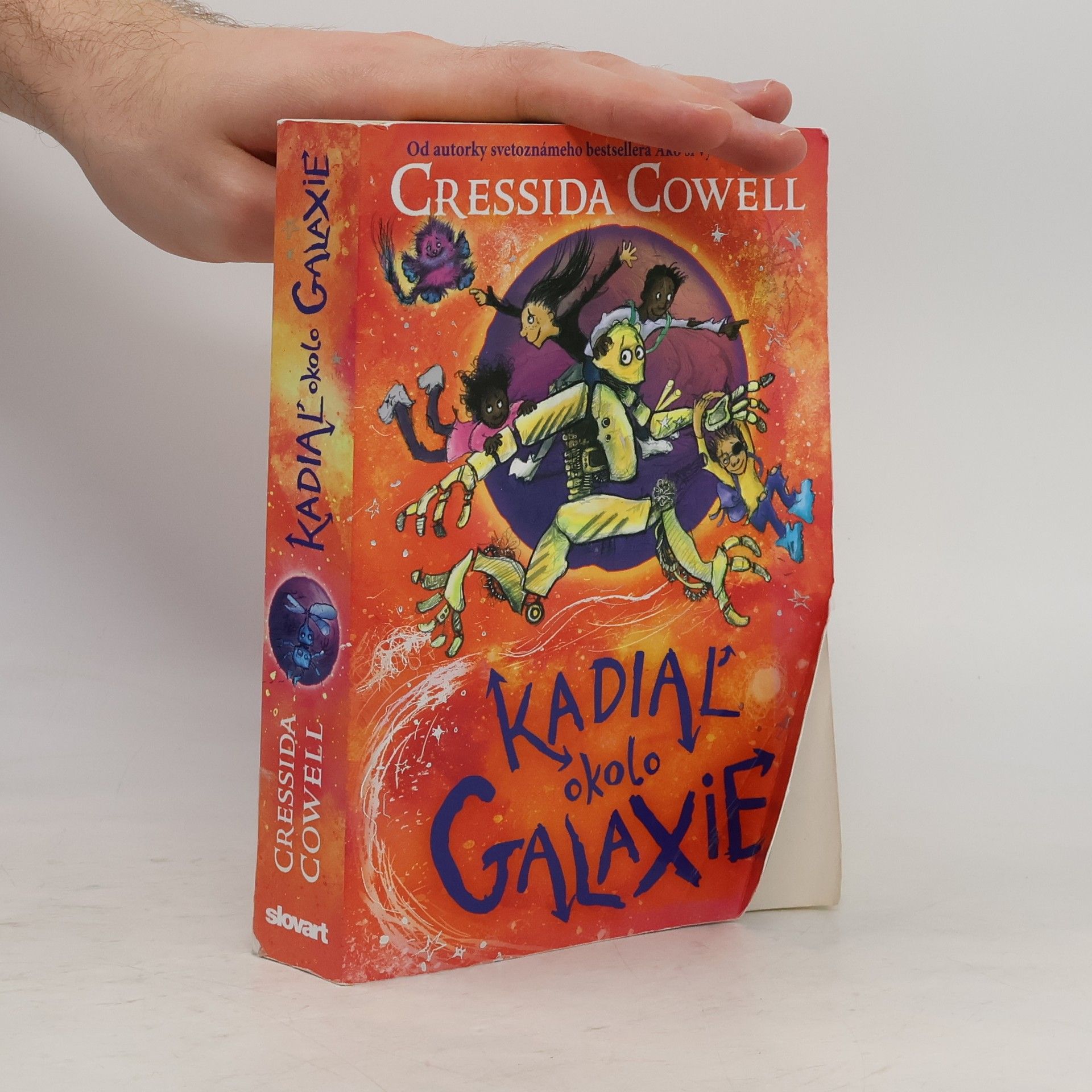 Cressida Cowell Kadiaľ okolo Galaxie