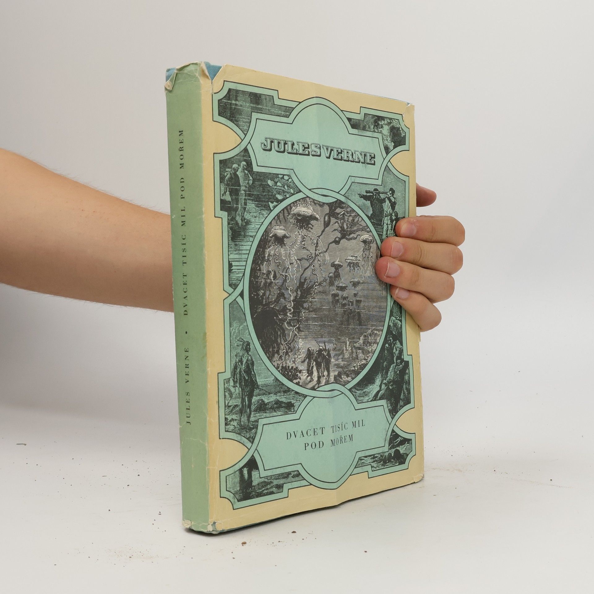 Jules Verne Dvacet tisíc mil pod mořem