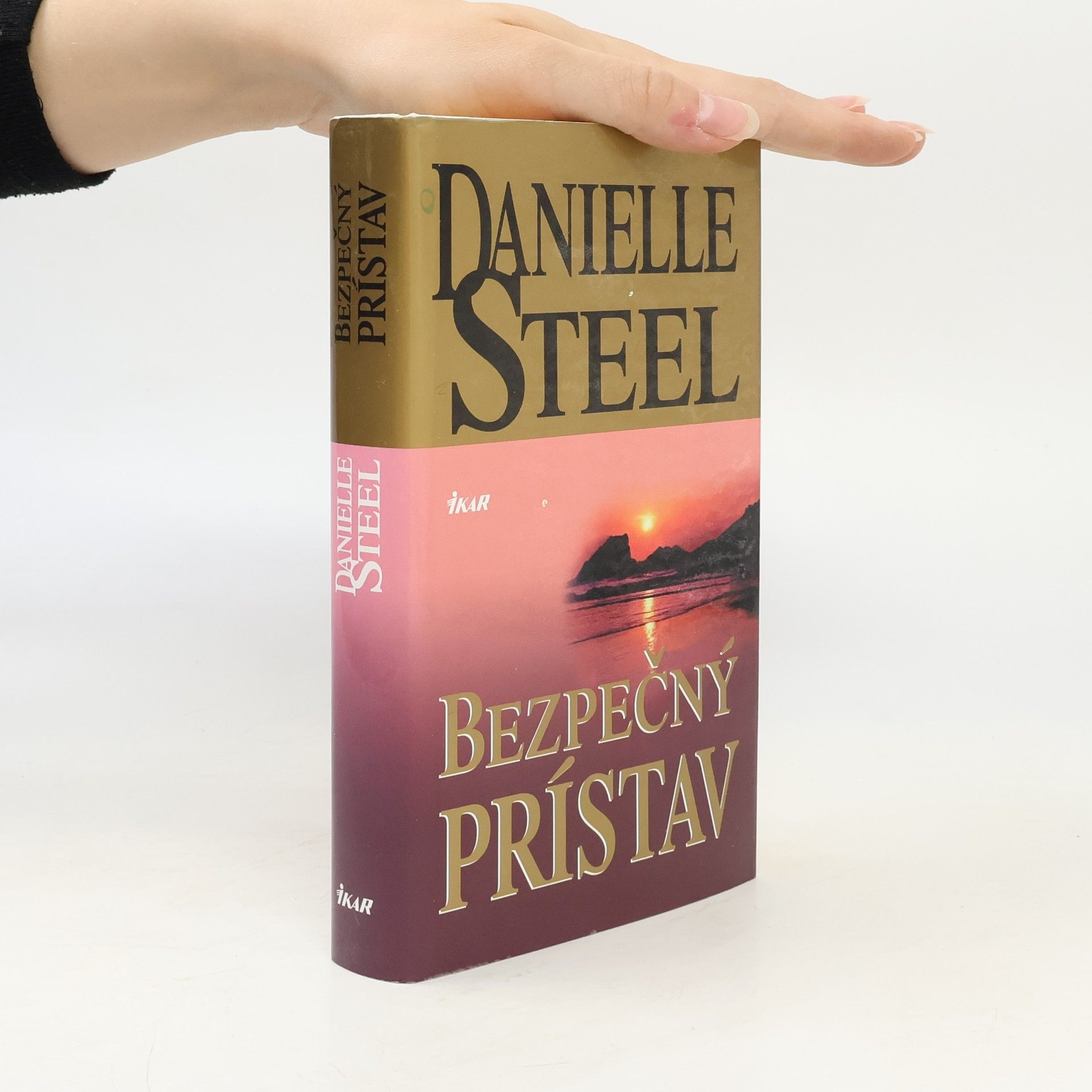 Danielle Steelová Bezpečný prístav