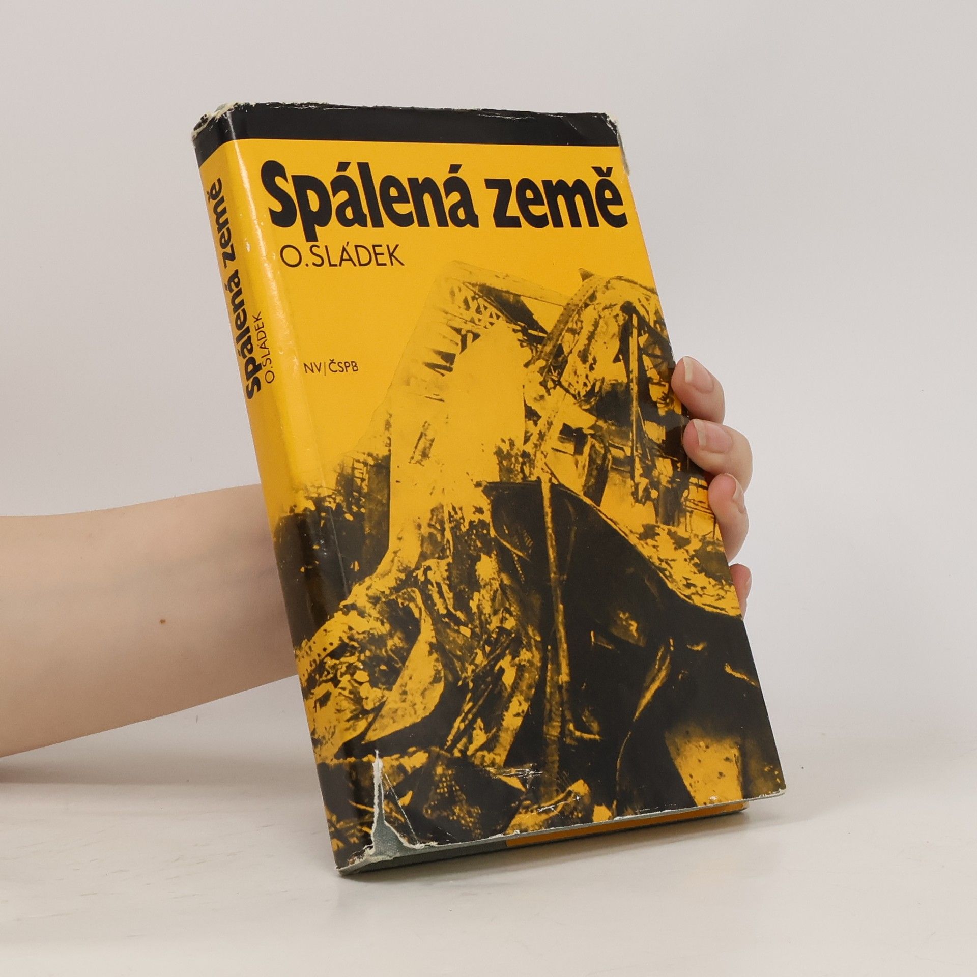 Oldřich Sládek Spálená země