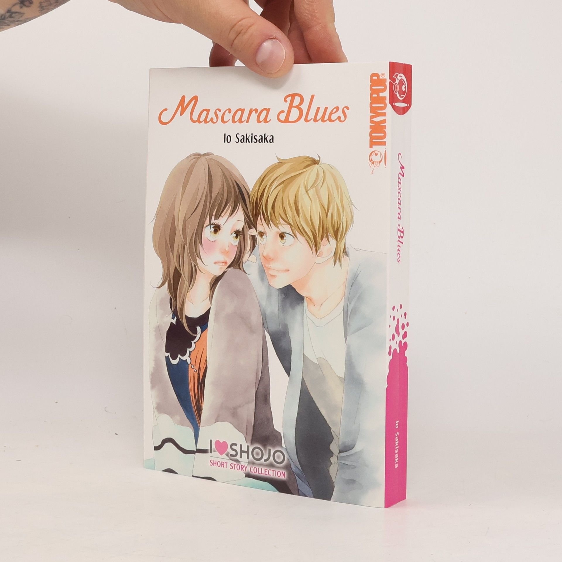 Io Sakisaka Mascara Blues