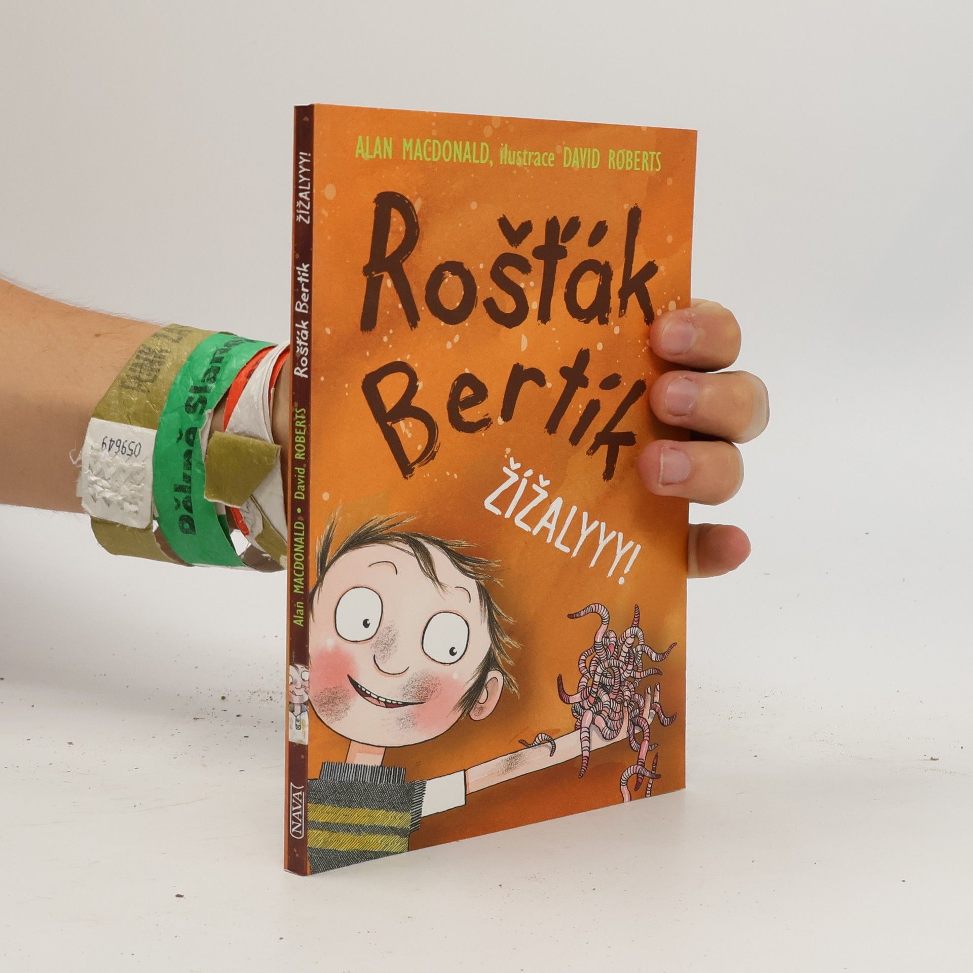 Alan MacDonald Rošťák Bertík. Žížalyyy!