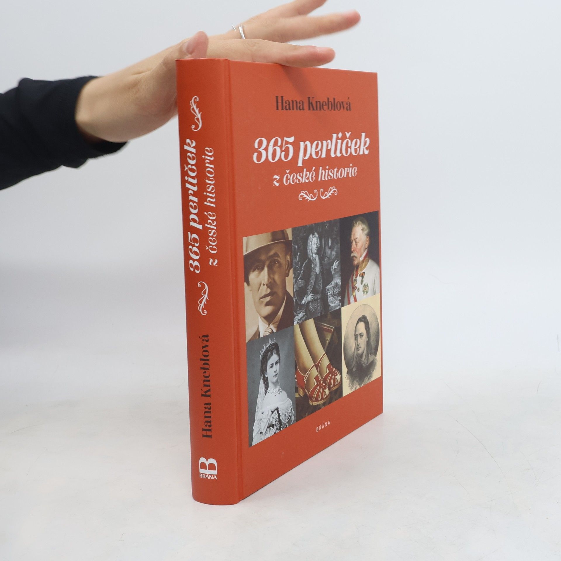 Hana Kneblová 365 perliček z české historie