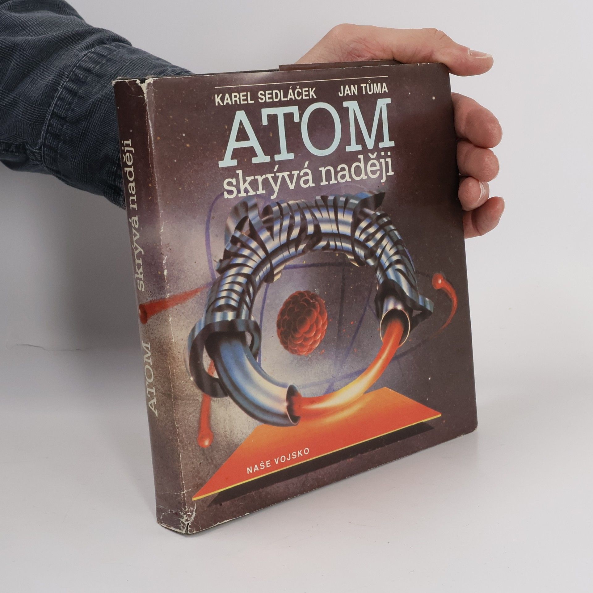 Jan Tůma Atom skrývá naději