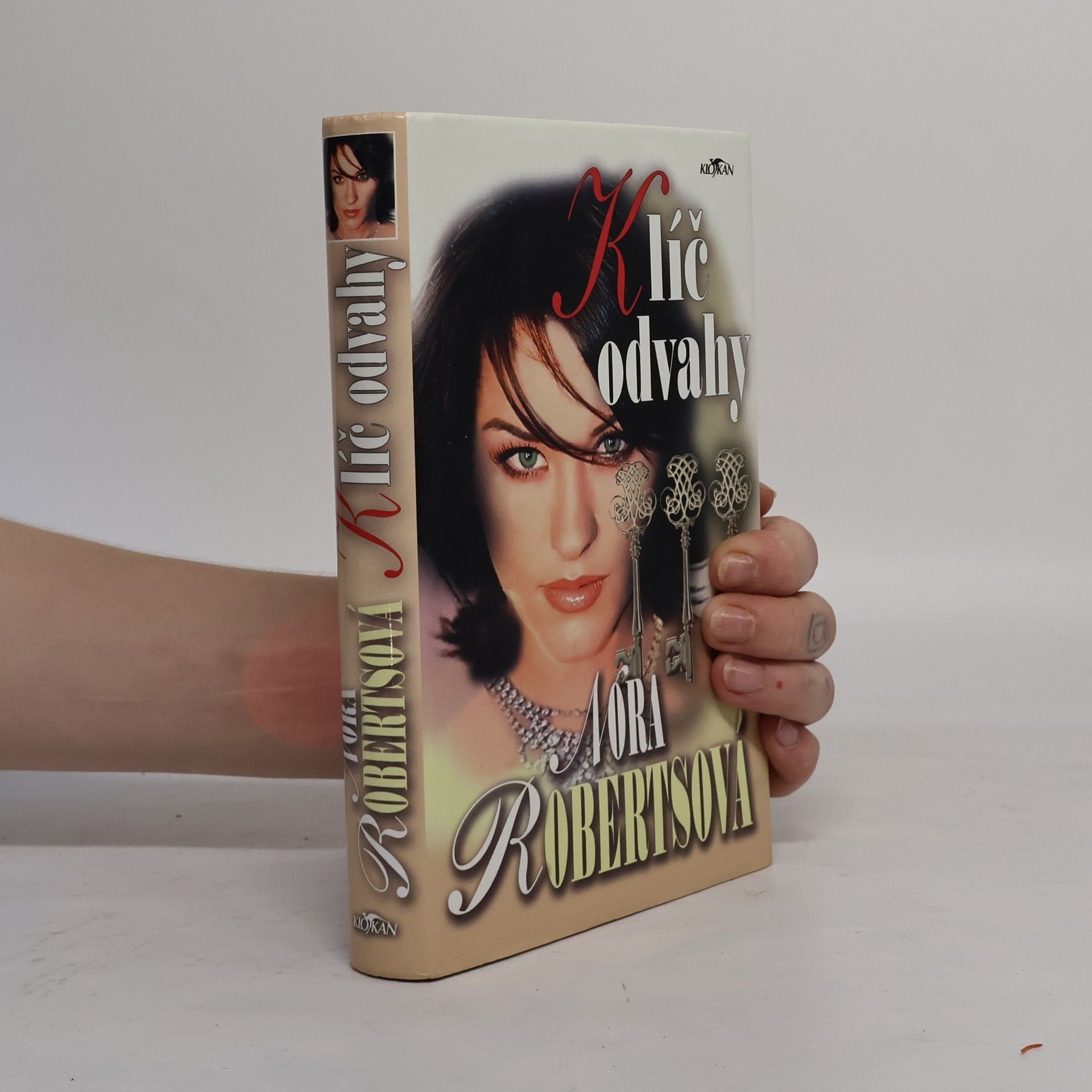 Nora Roberts Klíč odvahy