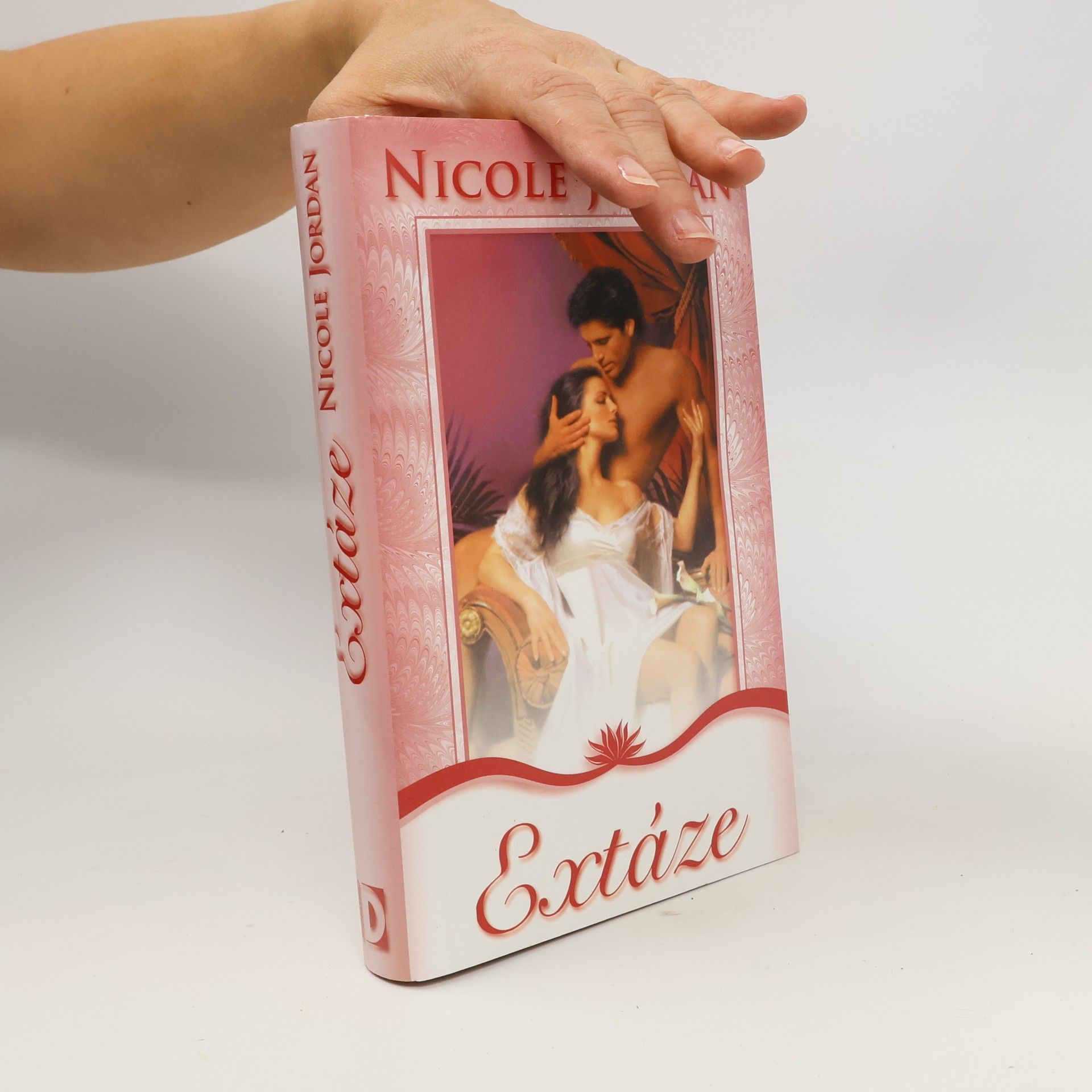 Nicole Jordan Extáze