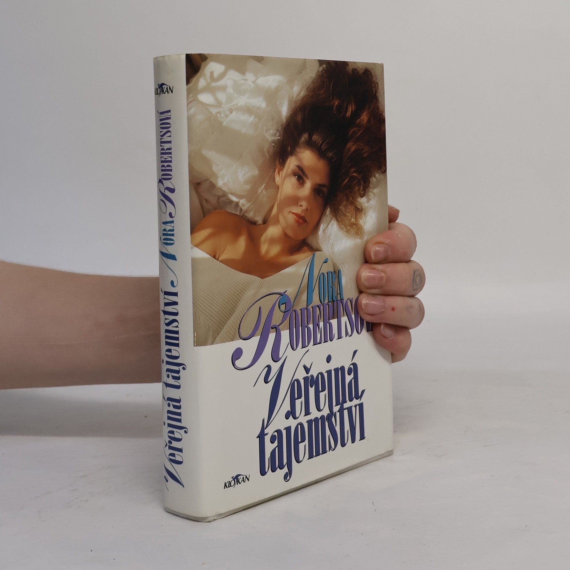 Nora Roberts Veřejná tajemství