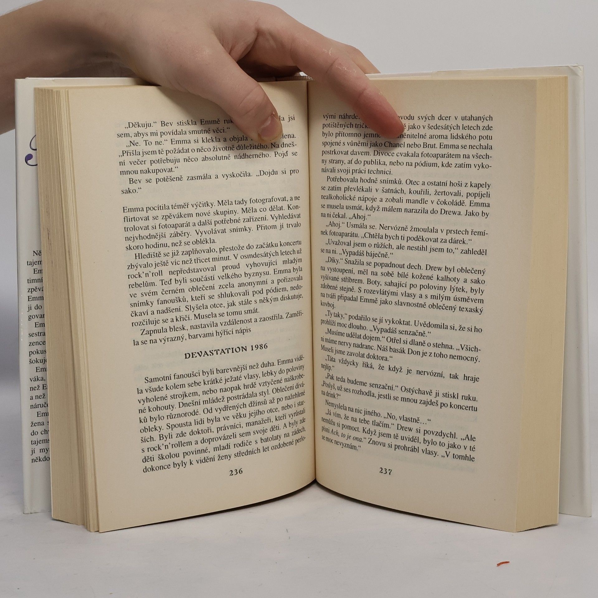 Nora Roberts Veřejná tajemství