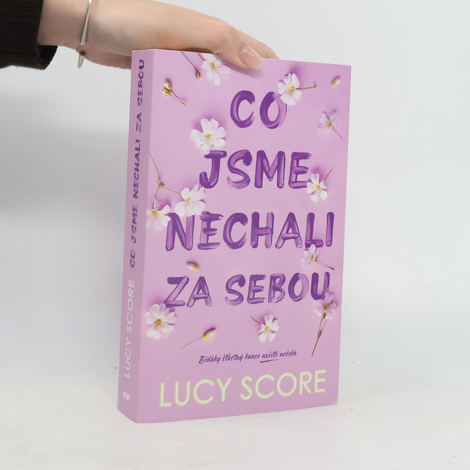 Lucy Score Co jsme nechali za sebou