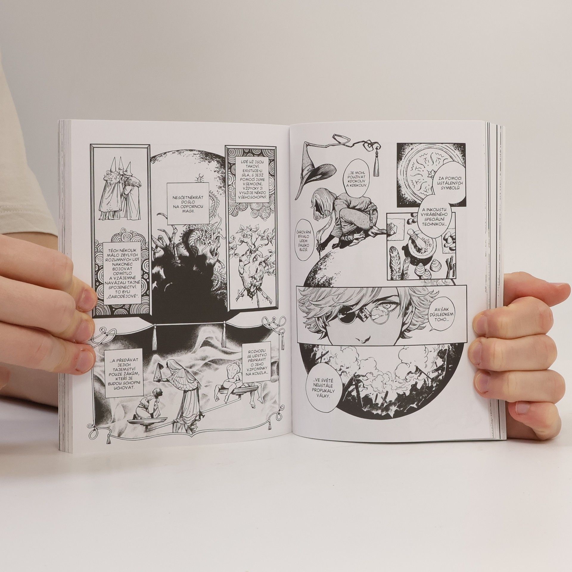 Kamome Shirahama Ateliér špičatých klobouků 1