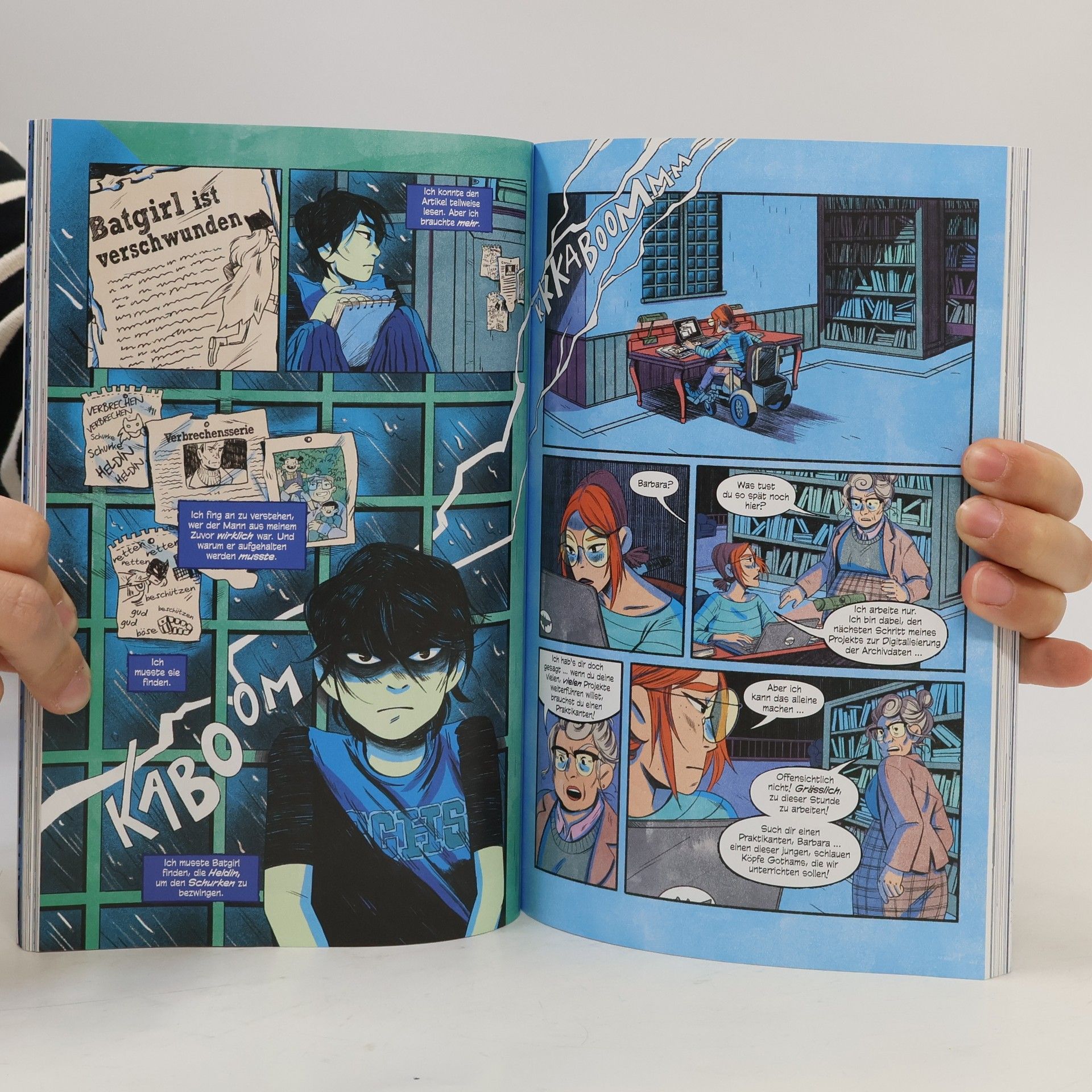 Sarah Kuhn In Batgirls Schatten