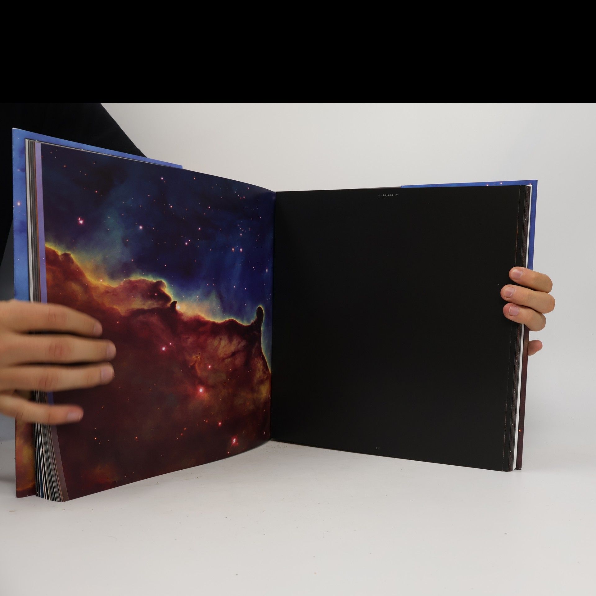 Owen Edwards Expanding Universe. the Hubble Space Telescope