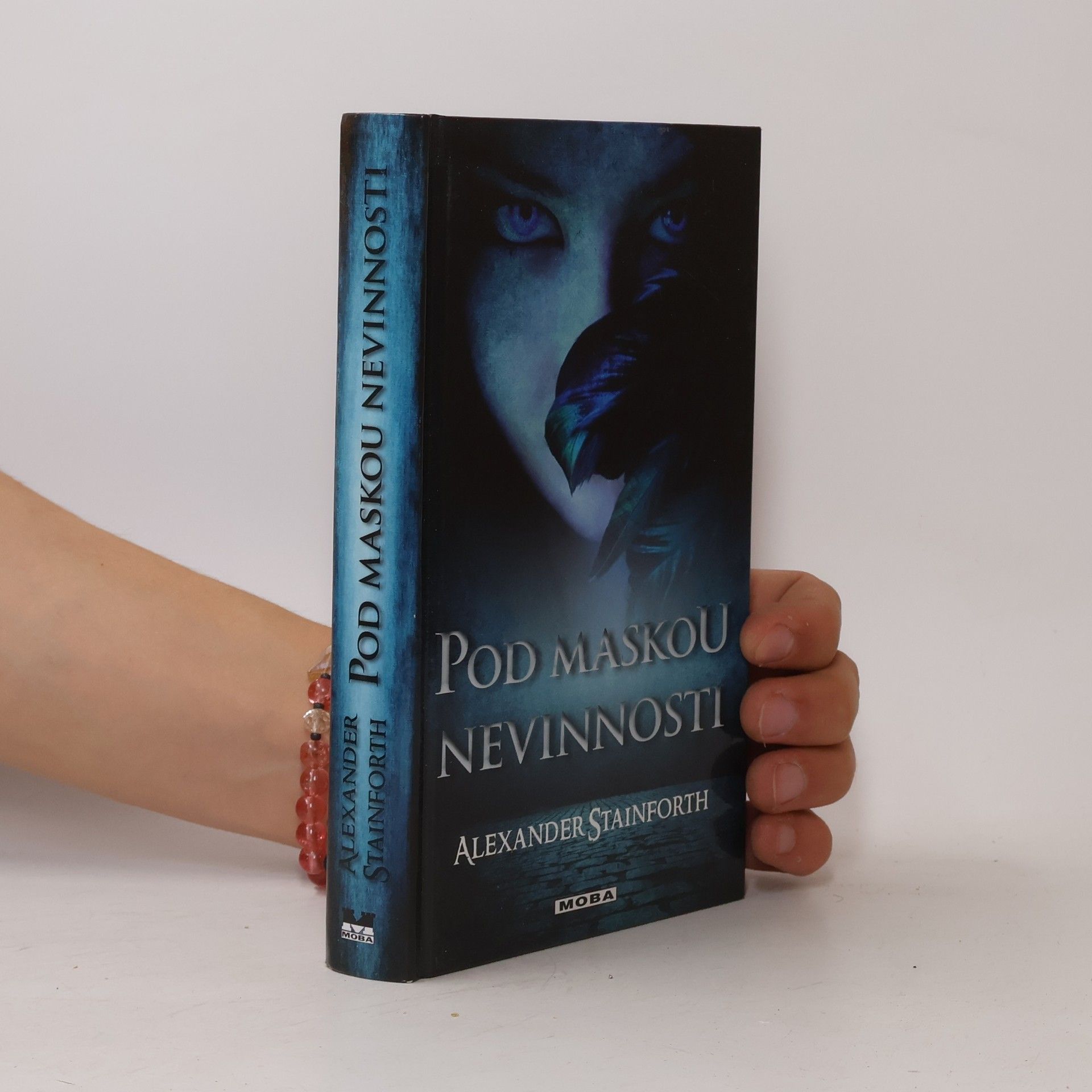 Alexander Stainforth Pod maskou nevinnosti
