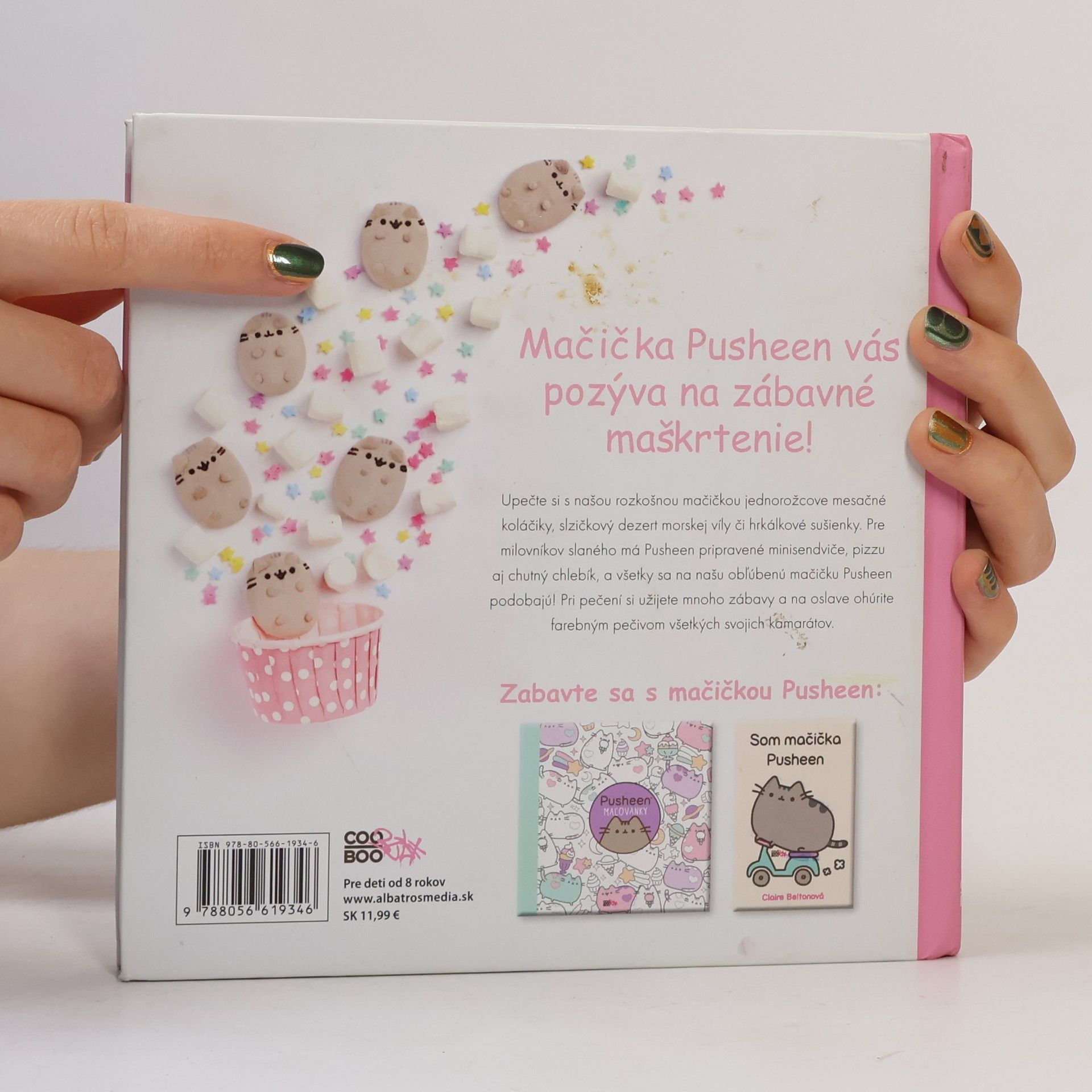 Susanne Ng Mačička Pusheen pečie