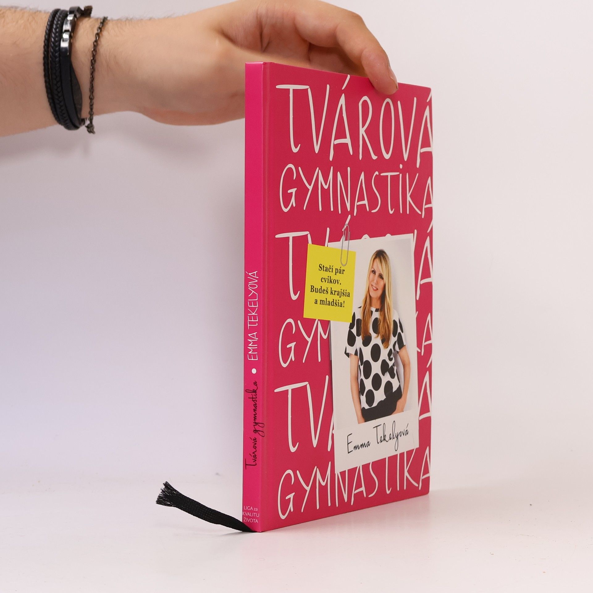 Emma Tekelyová Tvárová gymnastika