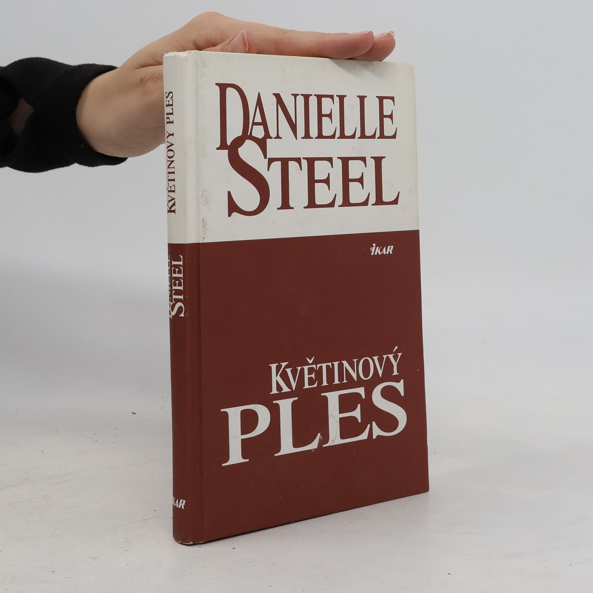 Danielle Steel Květinový ples