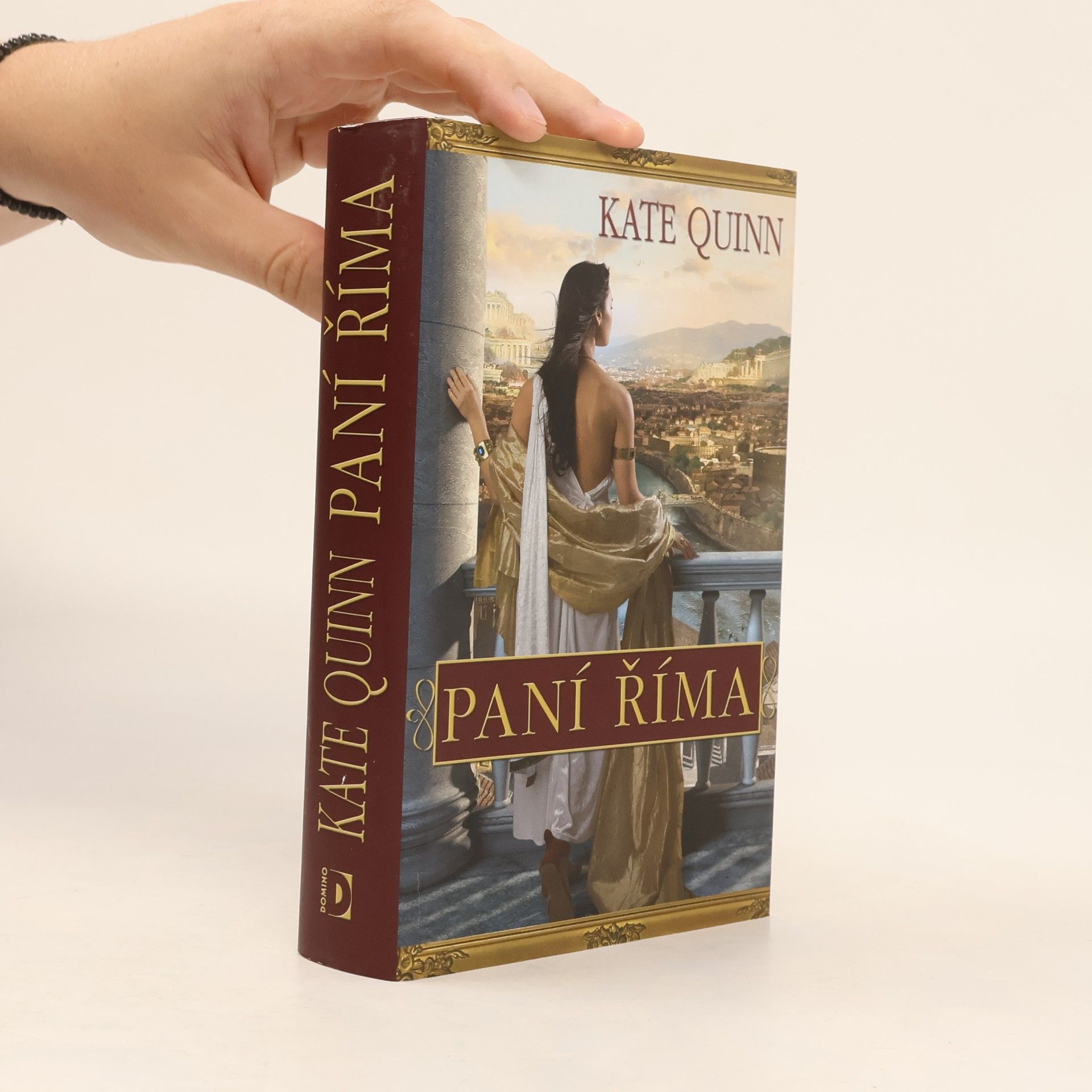 Kate Quinn Paní Říma