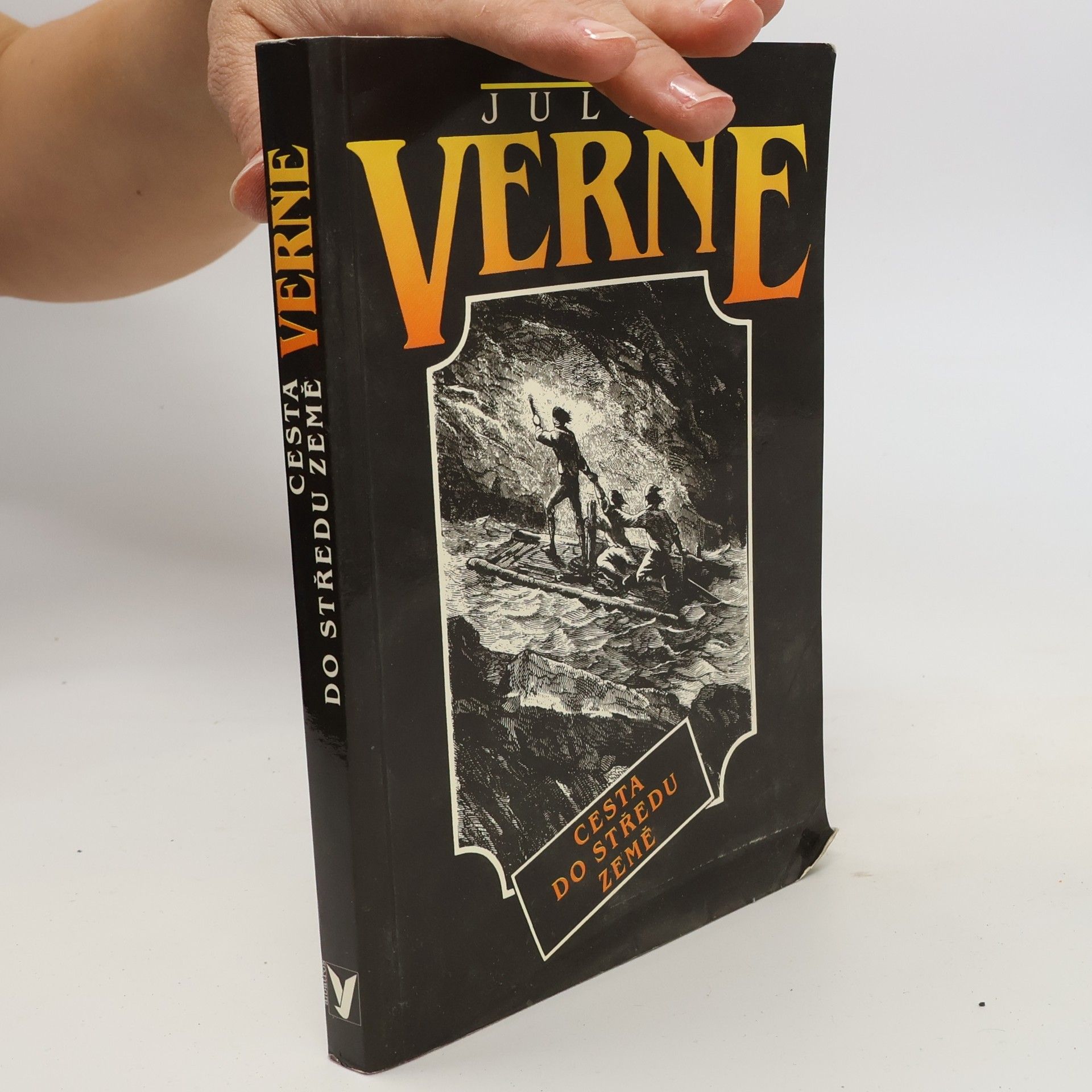 Jules Verne Cesta do středu země