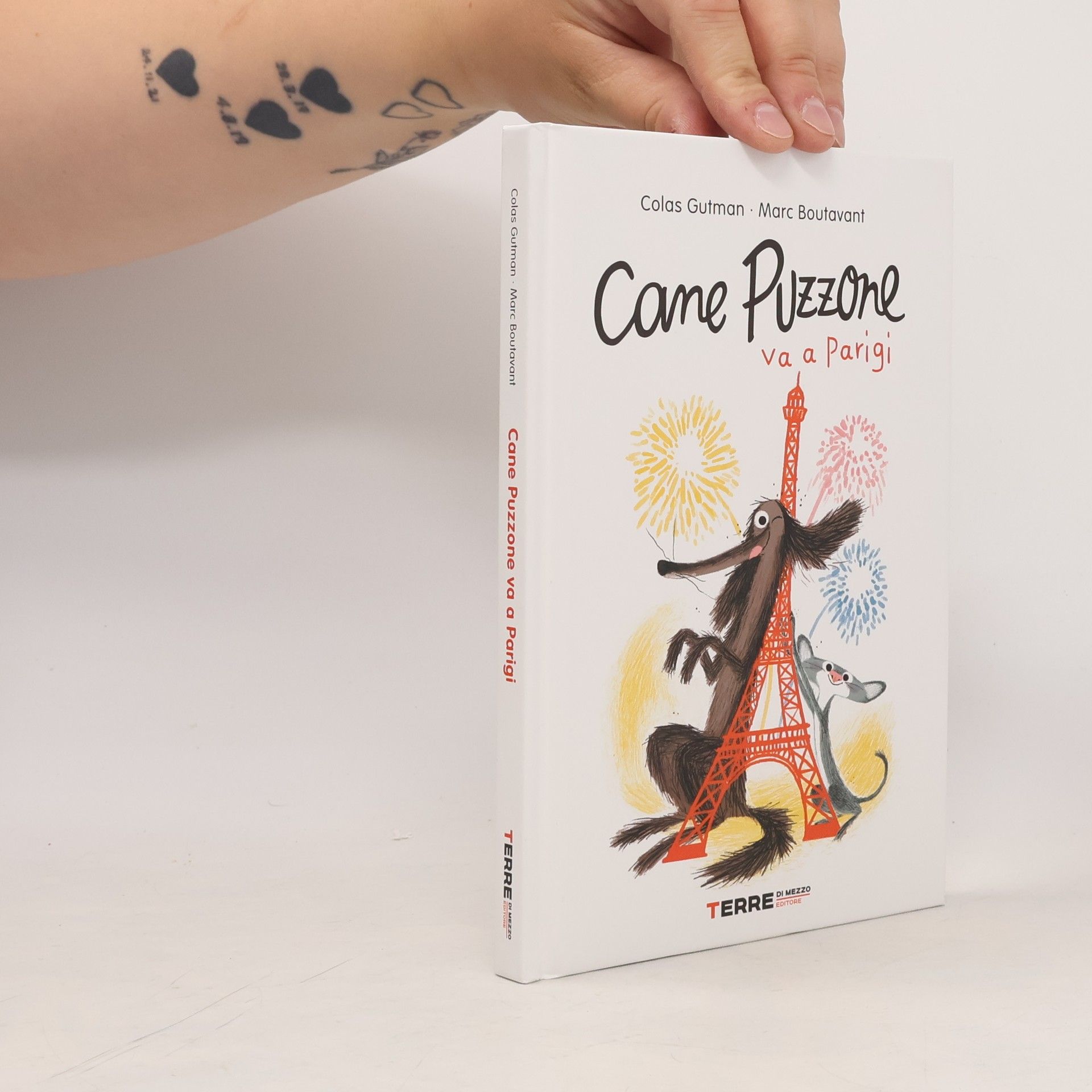 Acchiappastorie: Cane Puzzone va Parigi