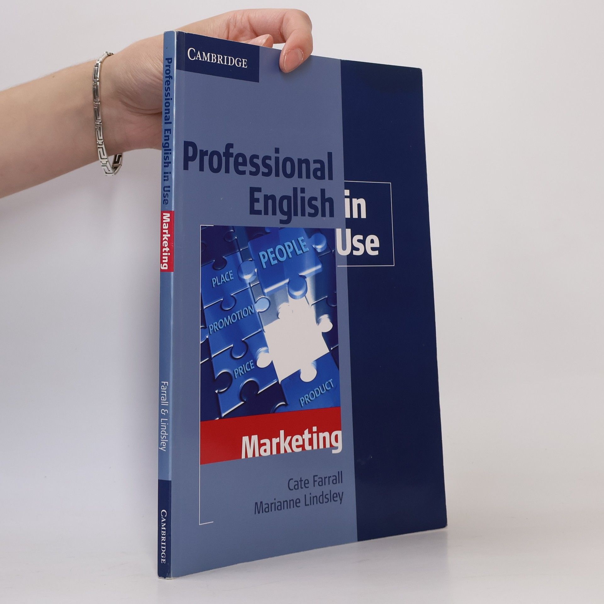 Cate Farrall Professional English in use : marketing