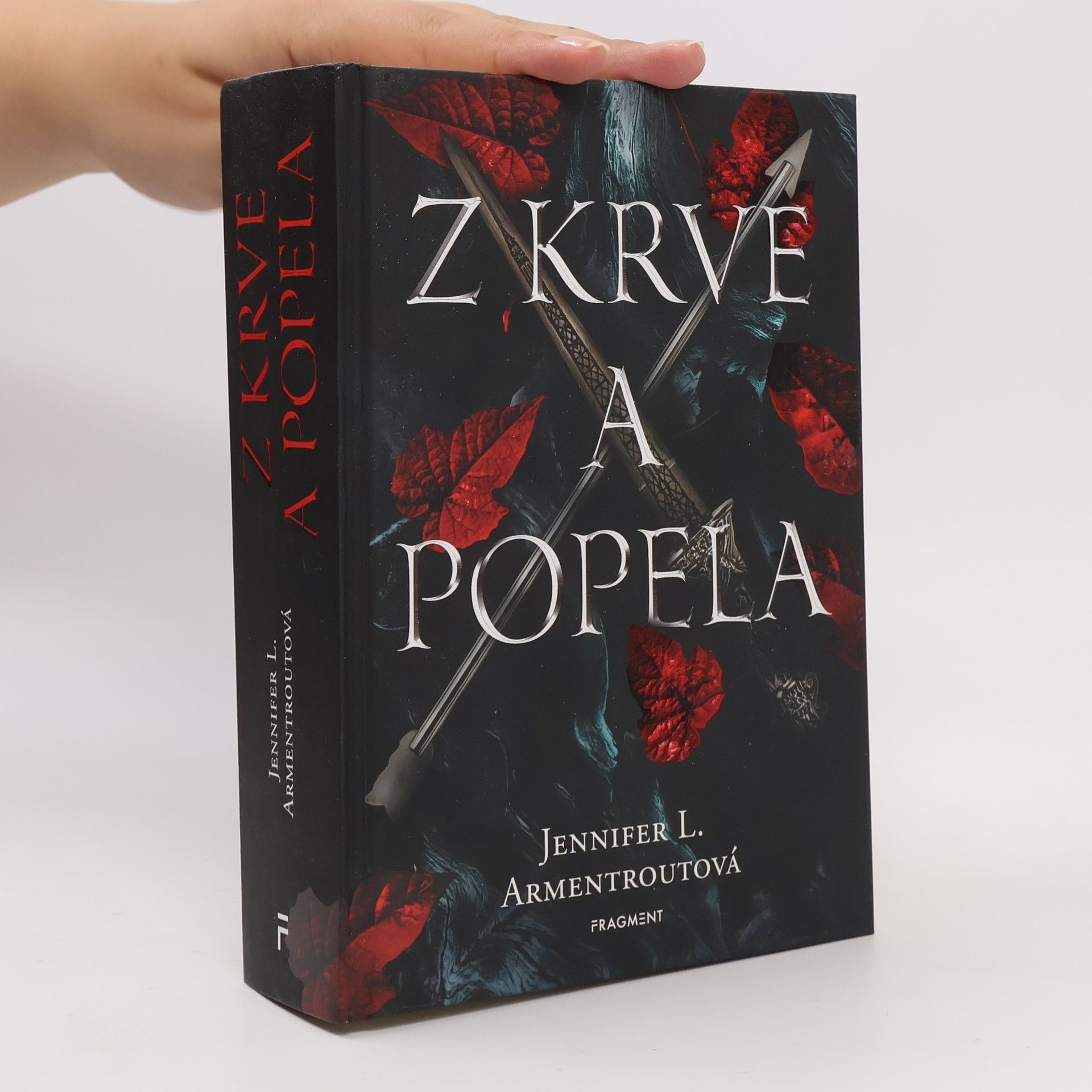 Jennifer Armentrout Z krve a popela