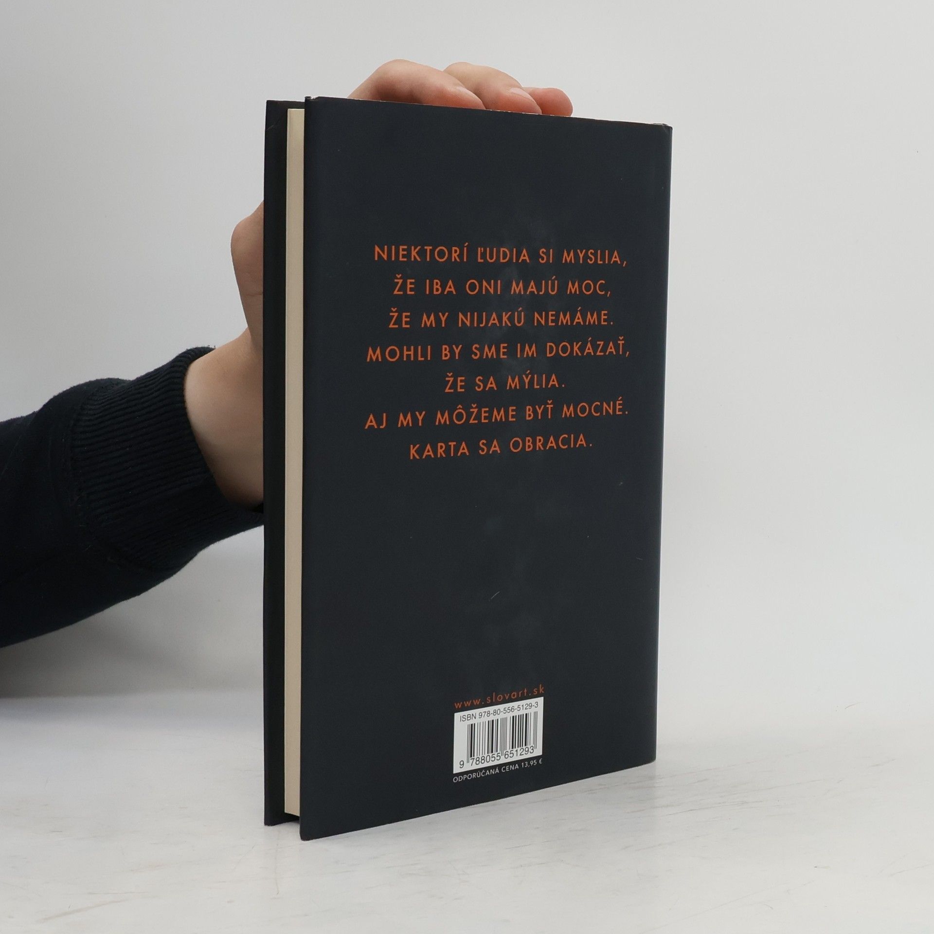Paula Hawkins Pomalý oheň