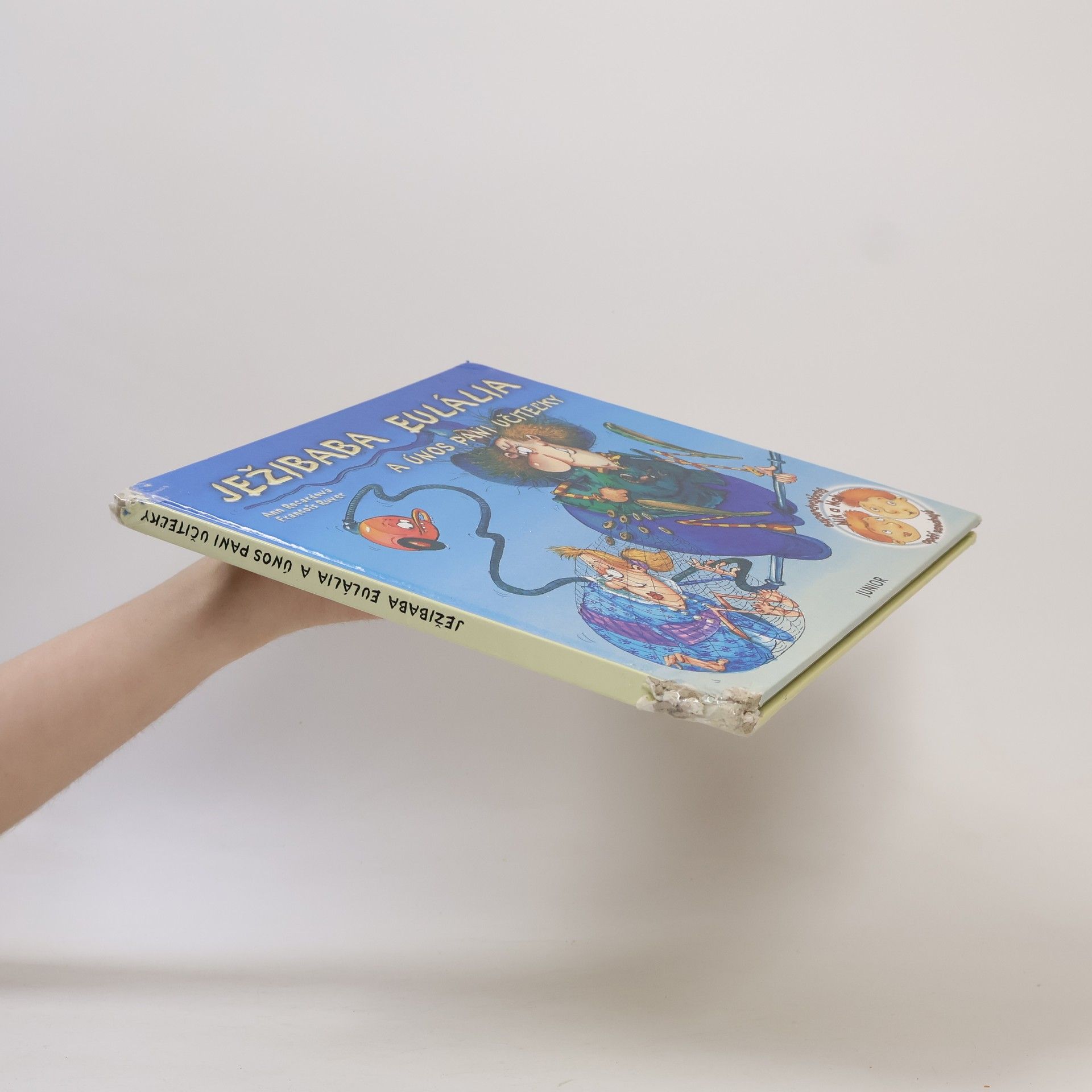 Ann Rocard Ježibaba Eulália a únos pani učitel'ky