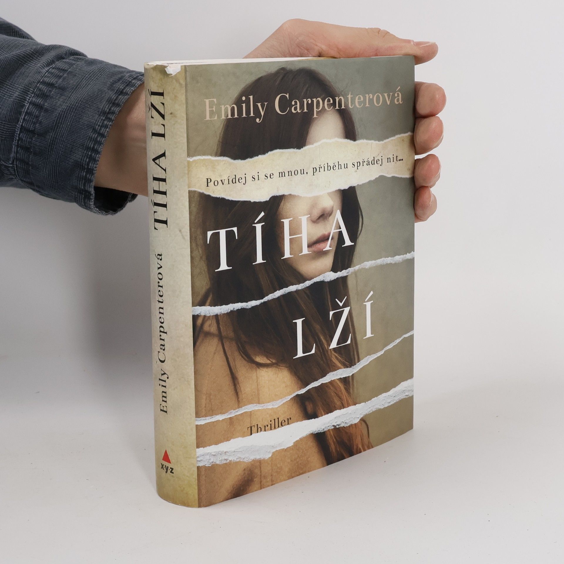 Emily Carpenter Tíha lží