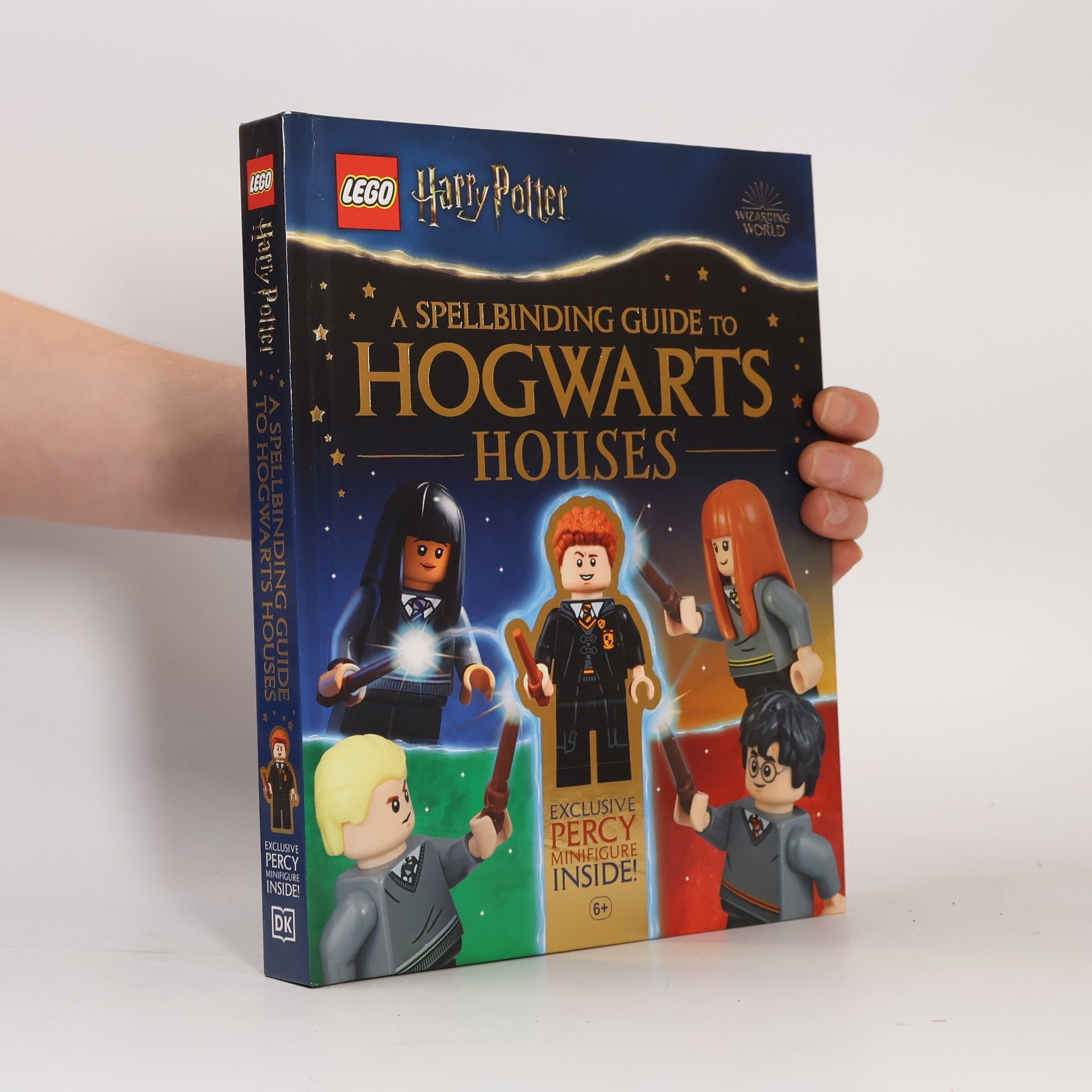 Julia March Harry Potter. A spellbinding guide to Hogwarts Houses