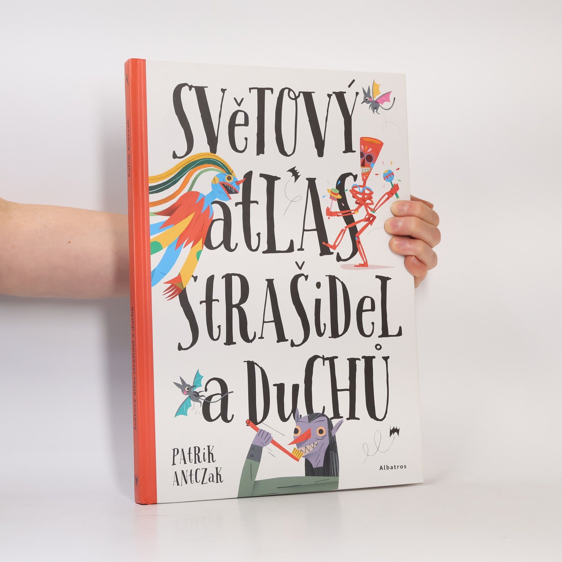 Petra Bartíková Světový atlas strašidel a duchů