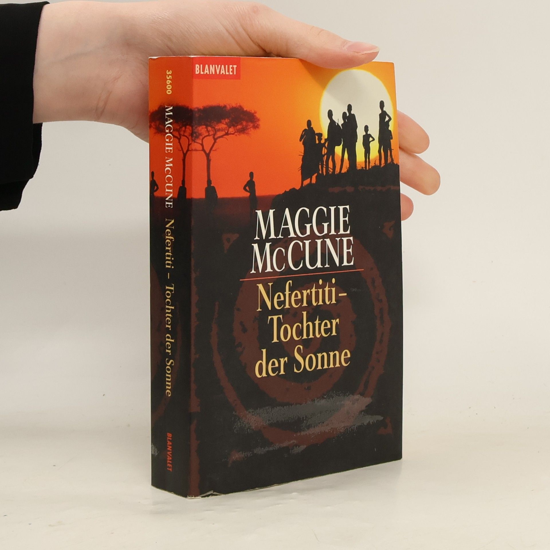 Maggie McCune Nefertiti - Tochter der Sonne