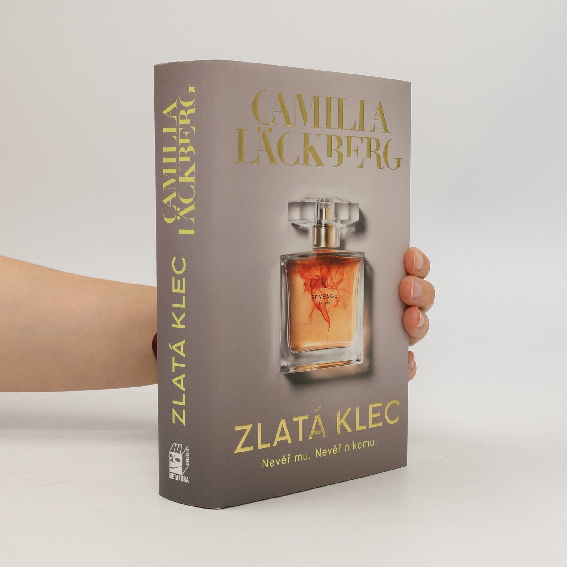 Camilla Läckberg Zlatá klec