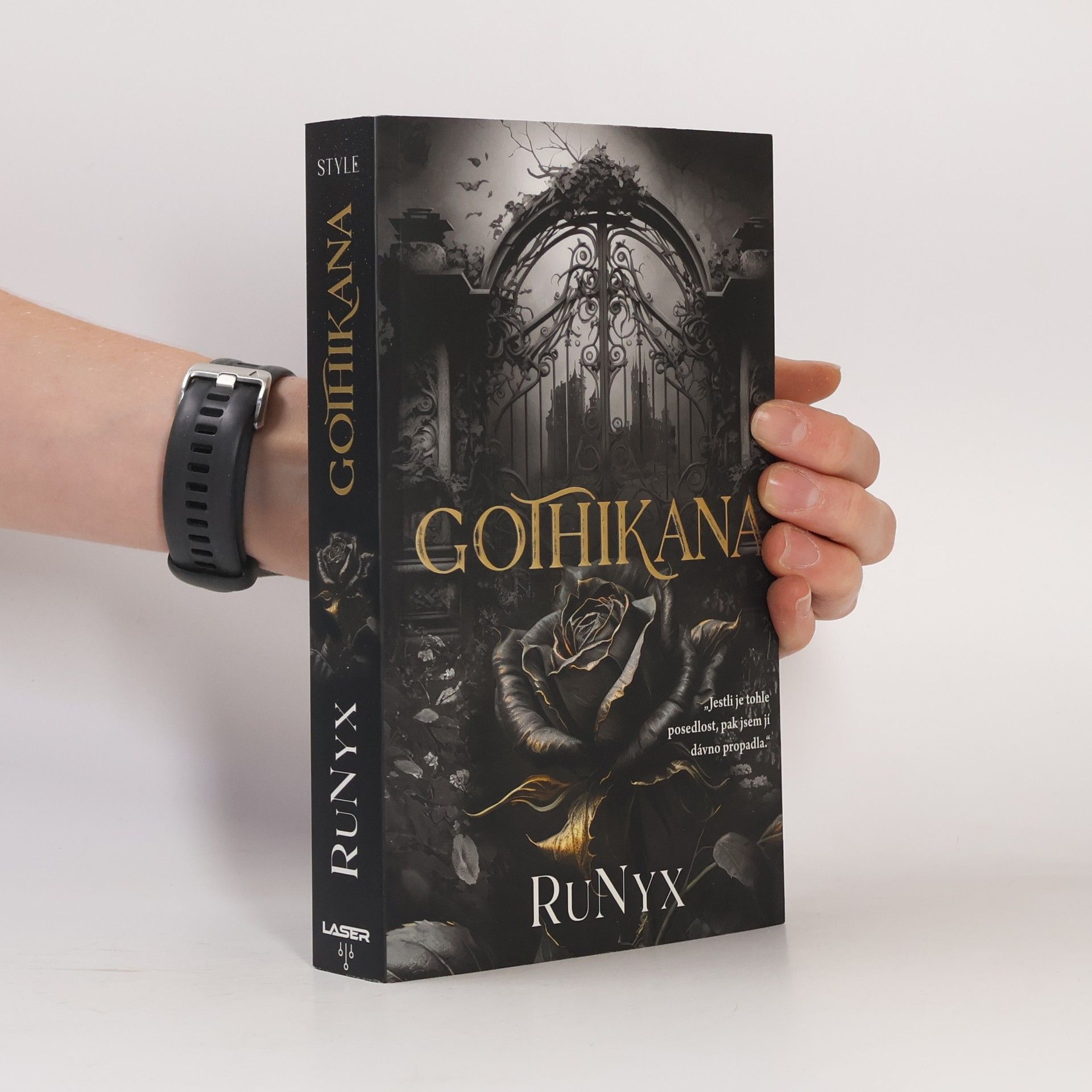 RuNyx Gothikana