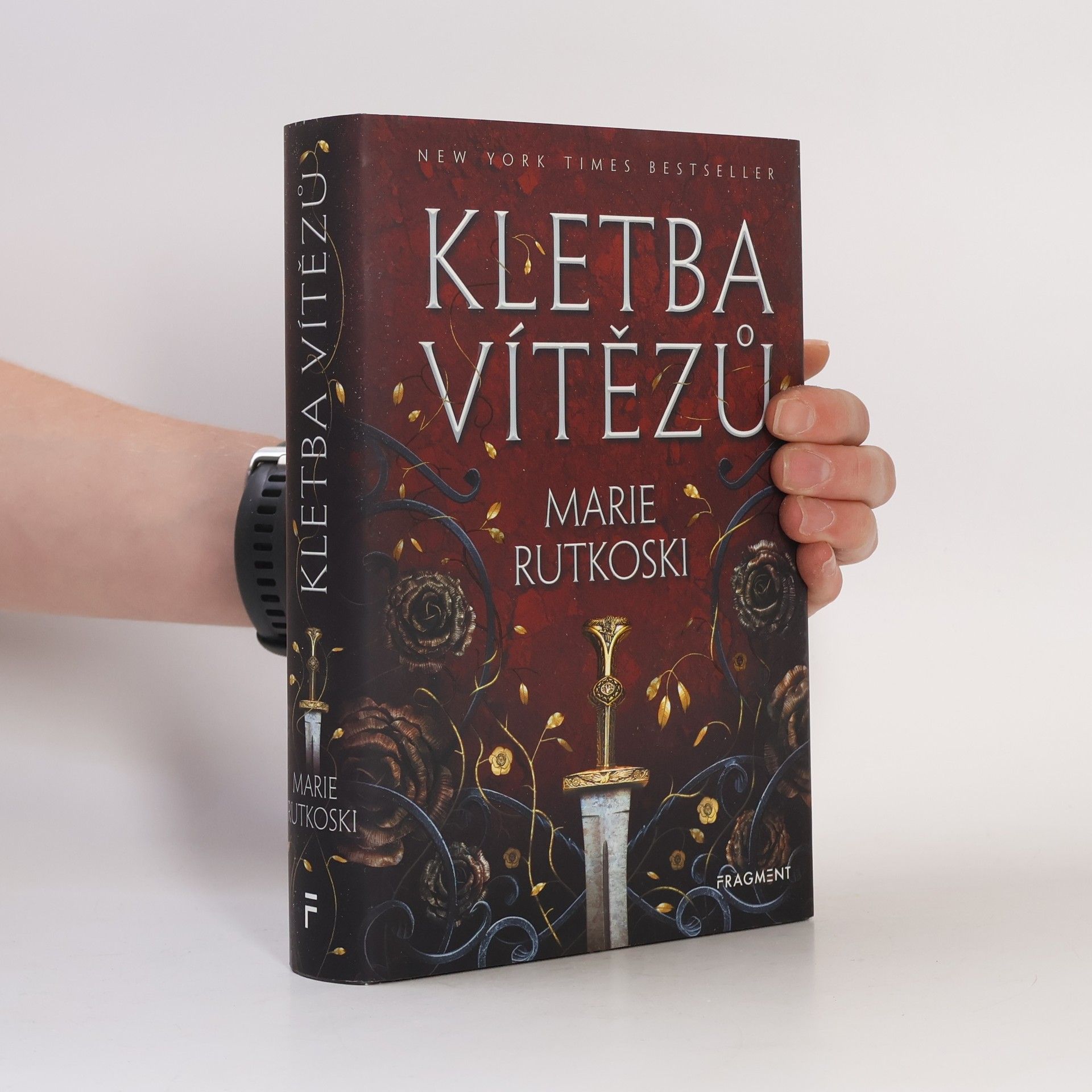 Marie Rutkoski Kletba vítězů