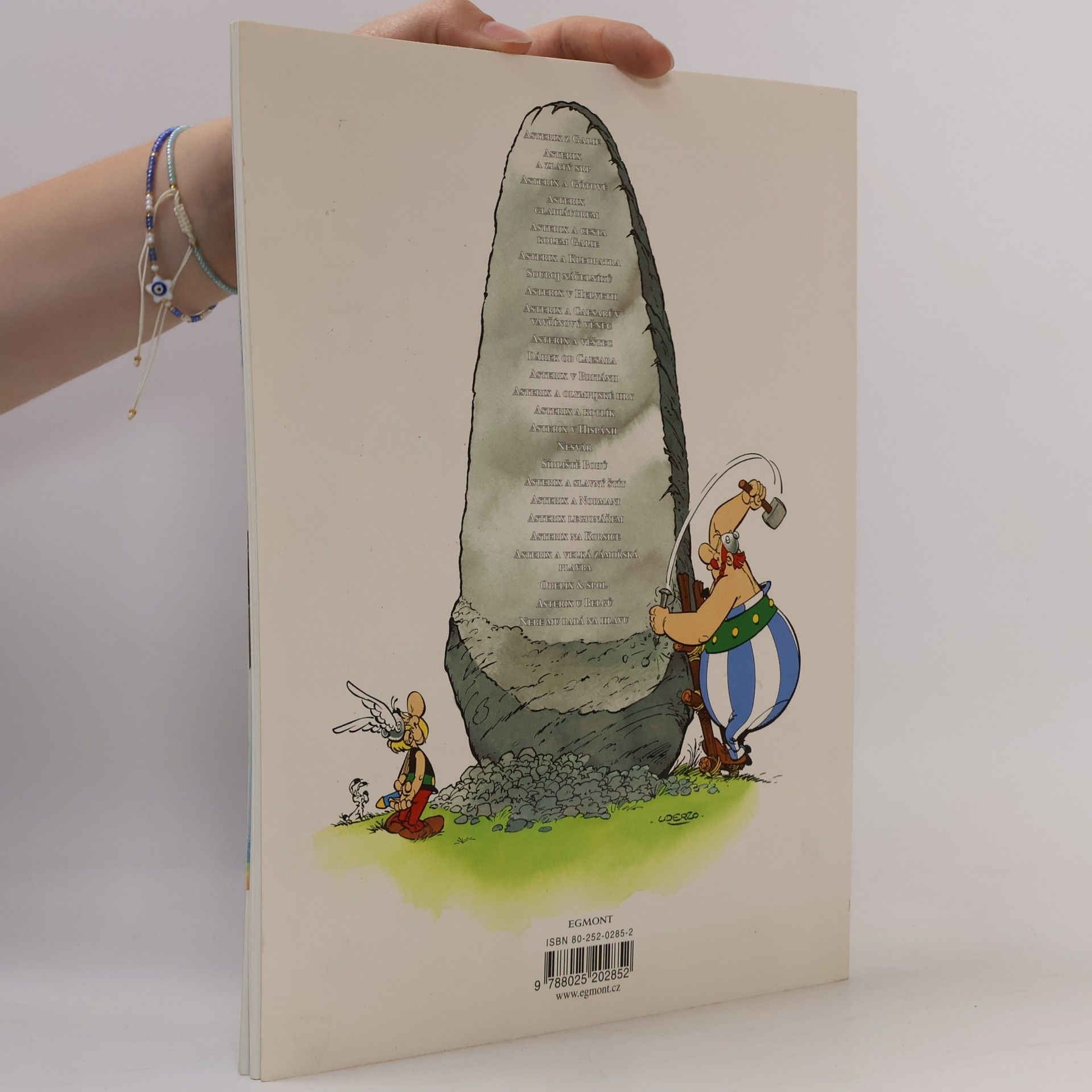 Albert Uderzo Asterix, nebe mu padá na hlavu