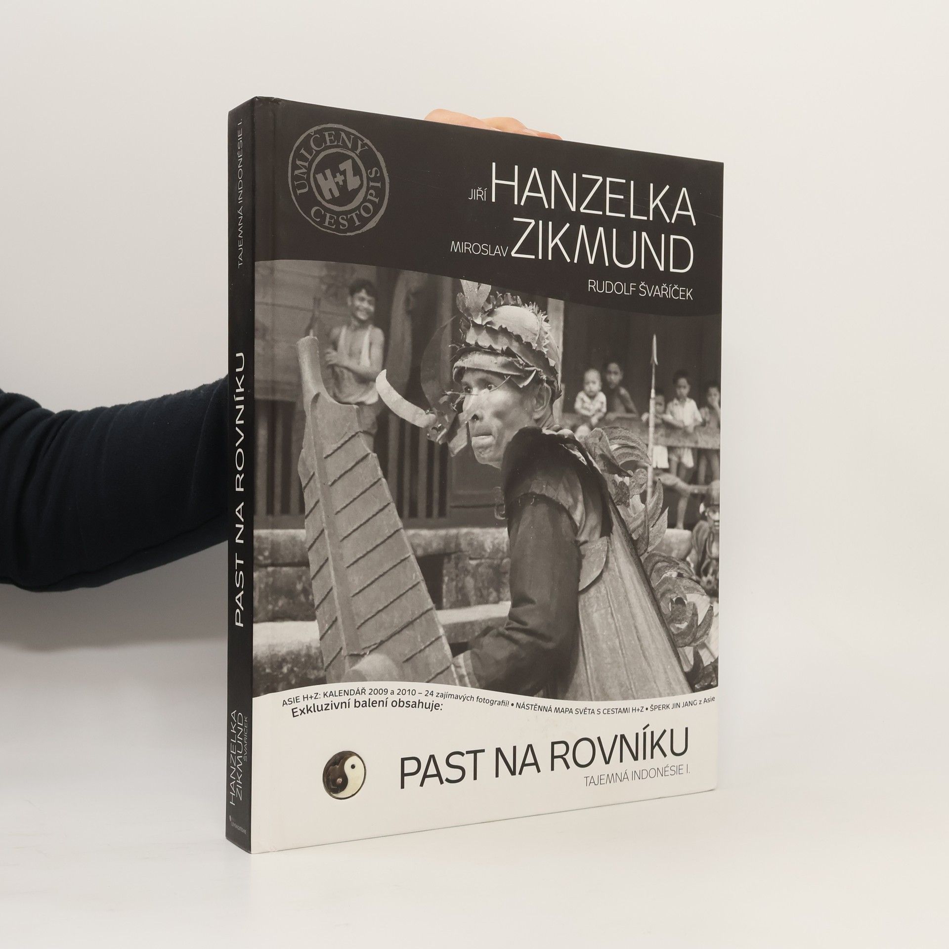 Rudolf Švaříček Past na rovníku: Tajemná Indonésie I.