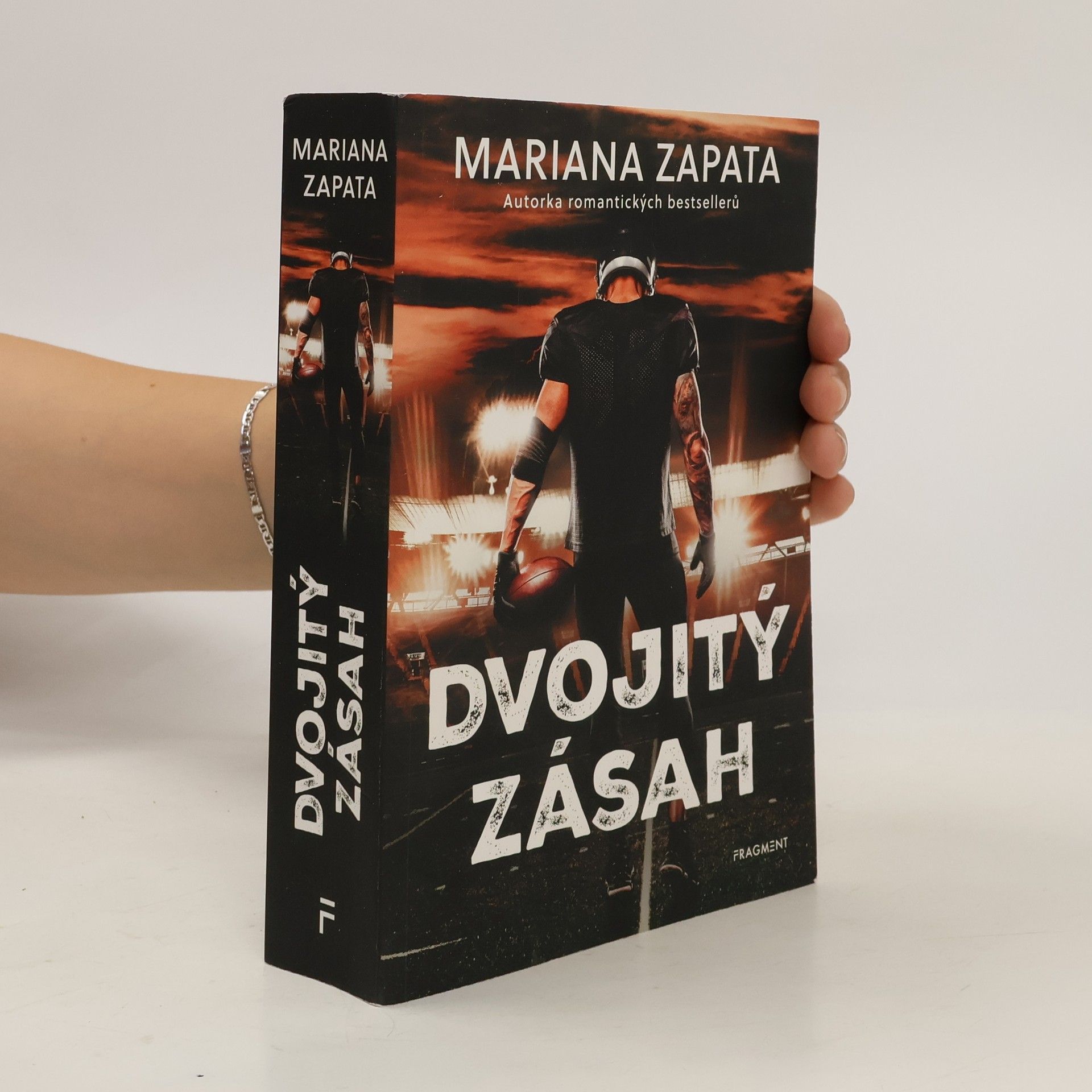 Mariana Zapata Dvojitý zásah