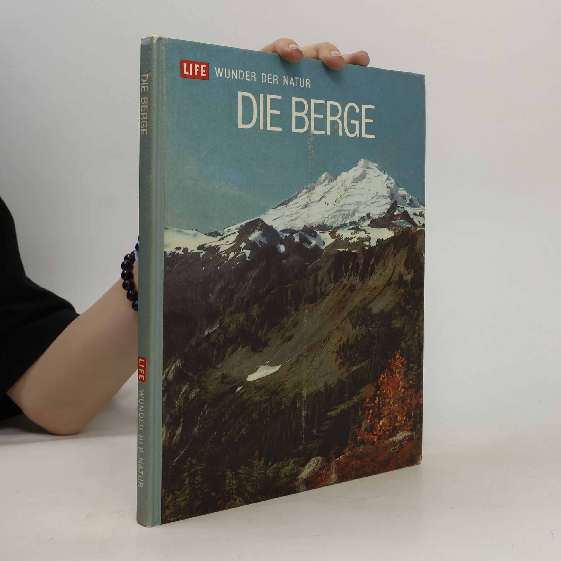Lorus J. Milne Die Berge
