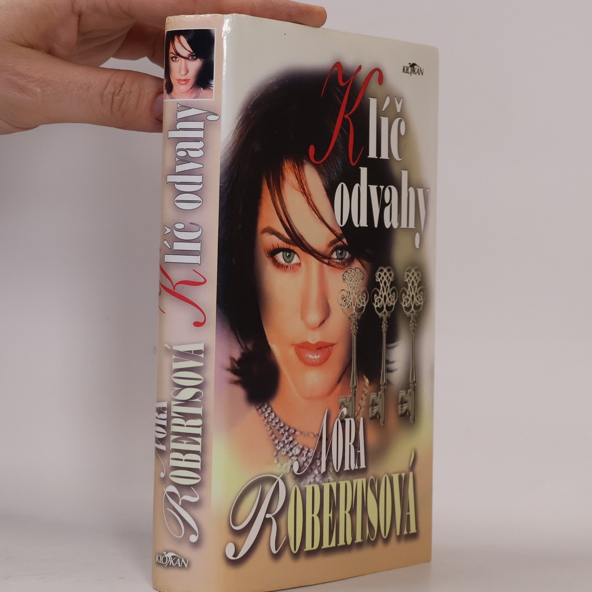 Nora Roberts Klíč odvahy