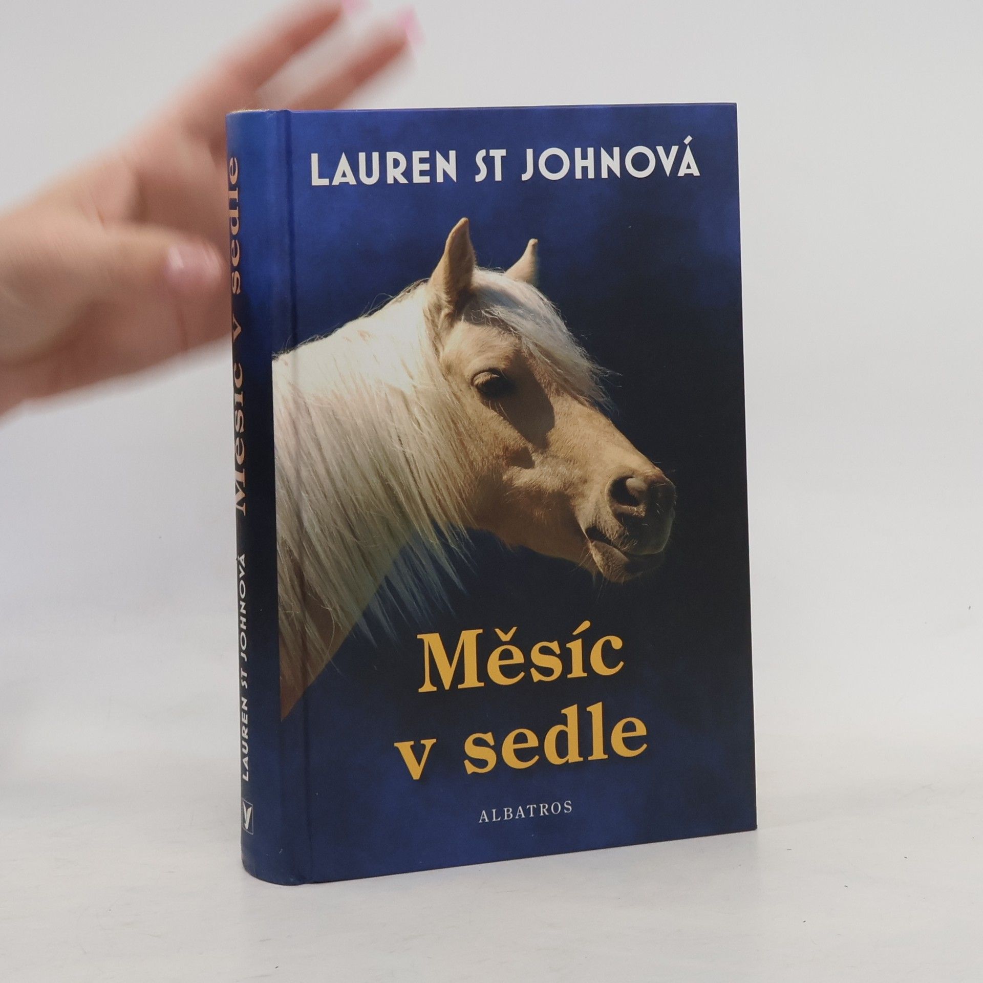 Lauren St. John Měsíc v sedle