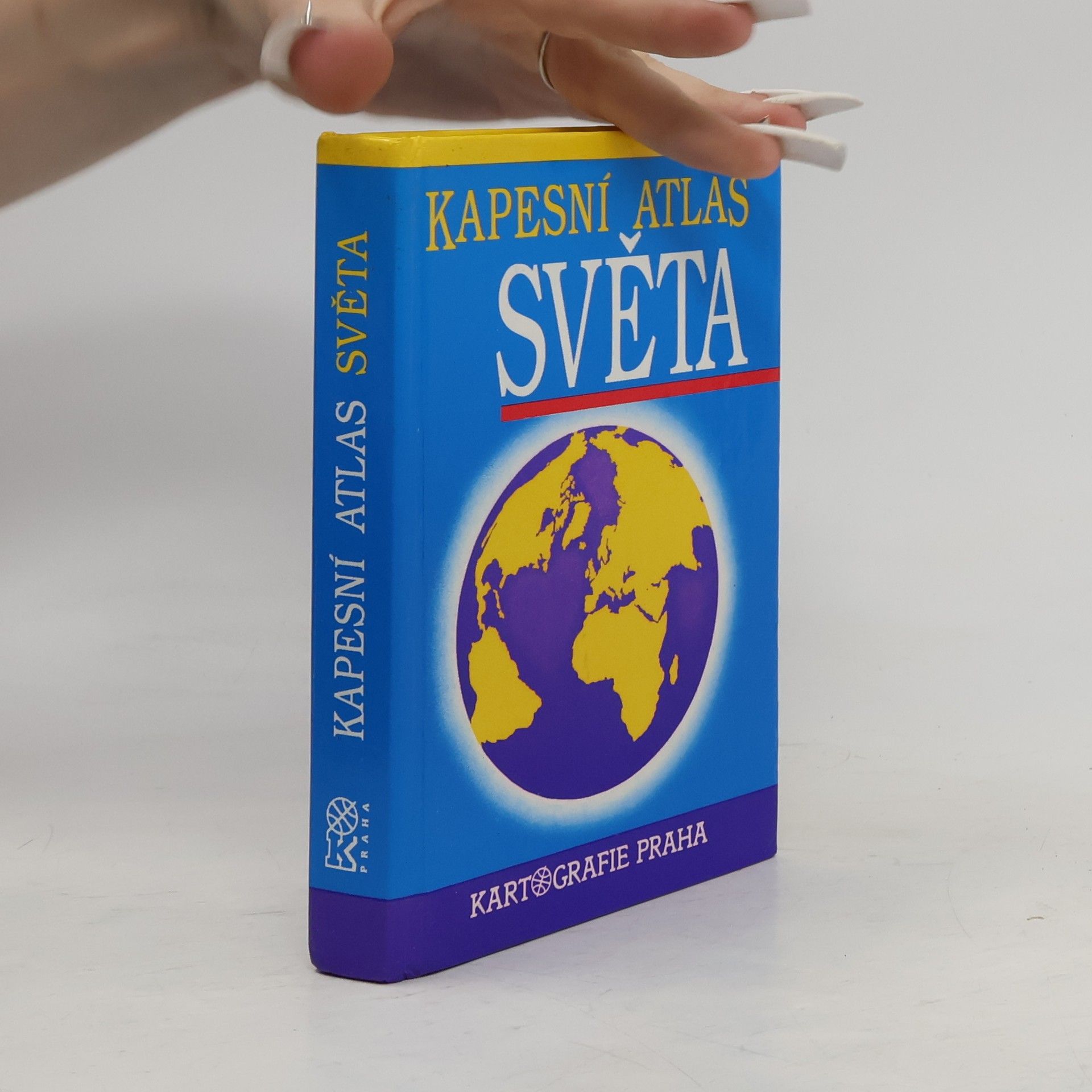 Autorenkollektiv Kapesní atlas světa