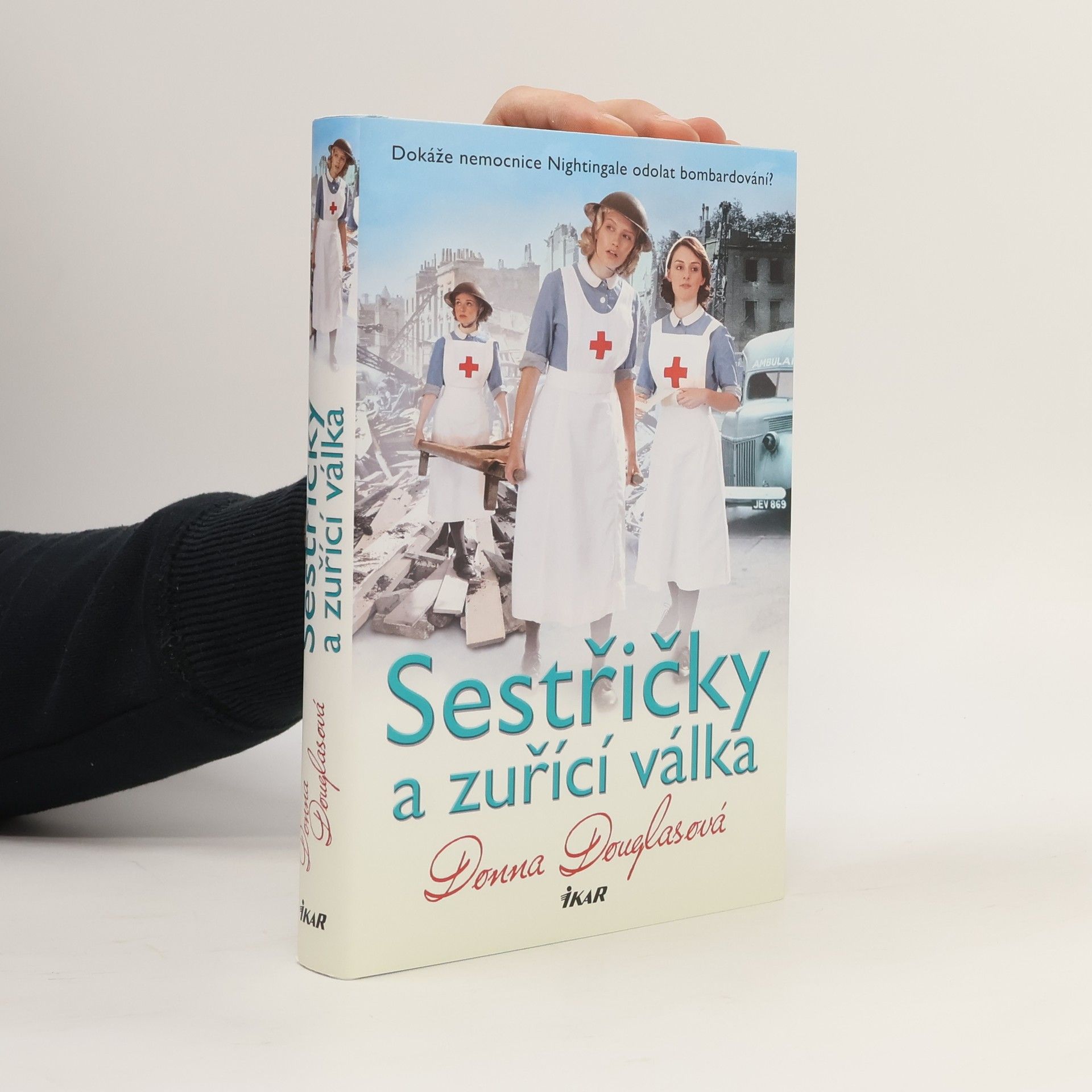 Donna Douglas Sestřičky a zuřící válka