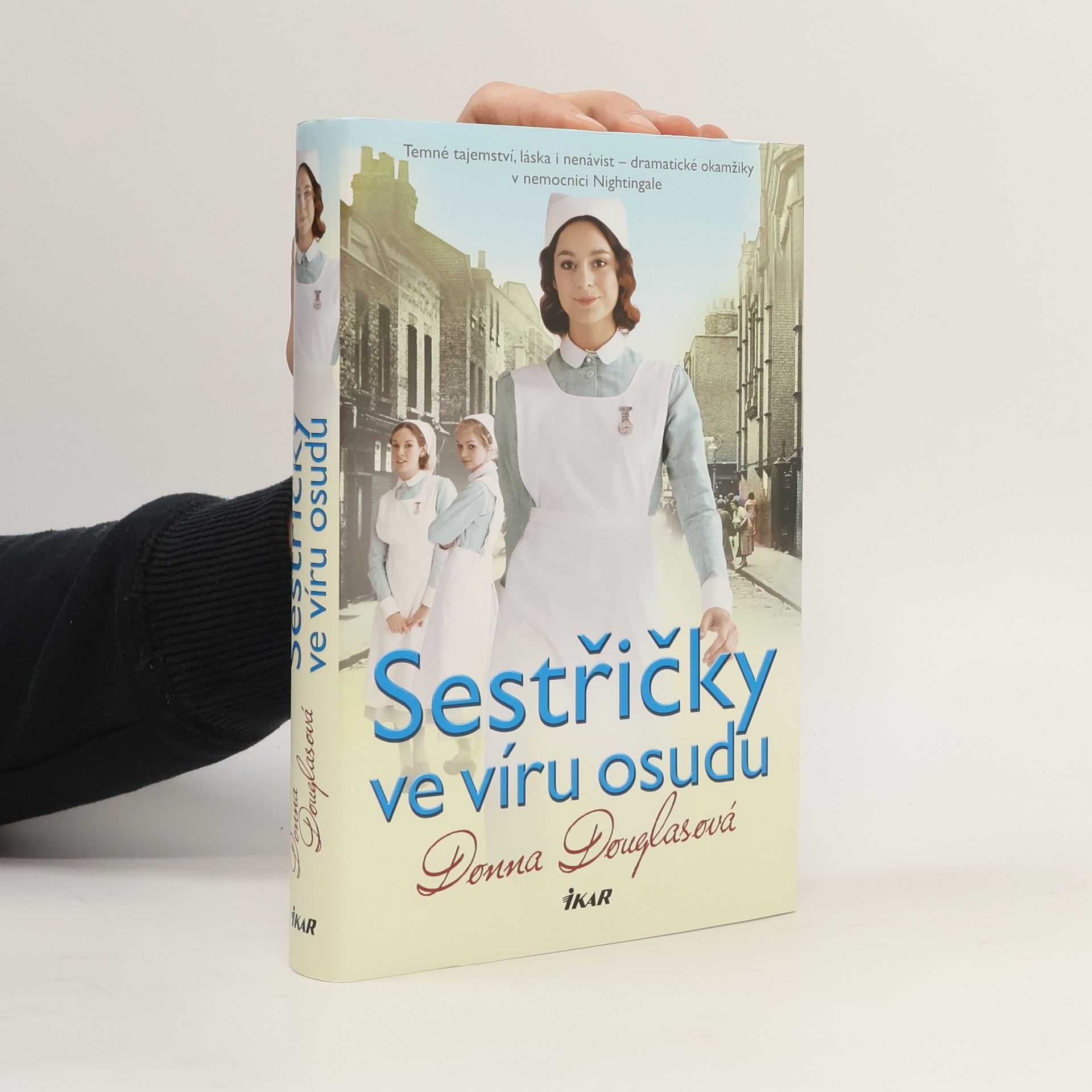 Donna Douglas Sestřičky ve víru osudu
