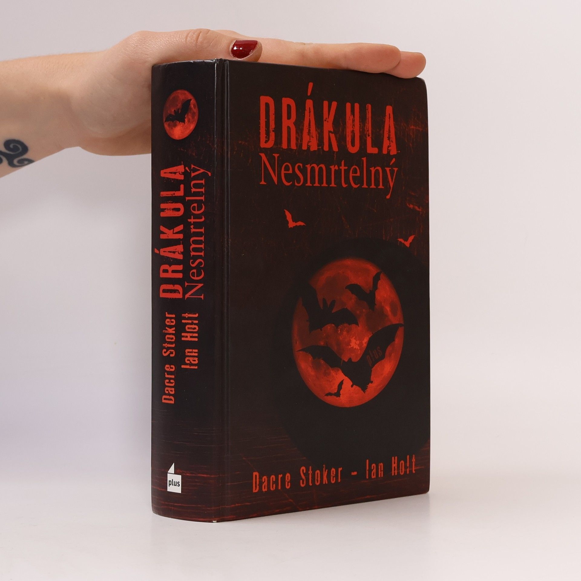 Dacre Stoker Drákula Nesmrtelný