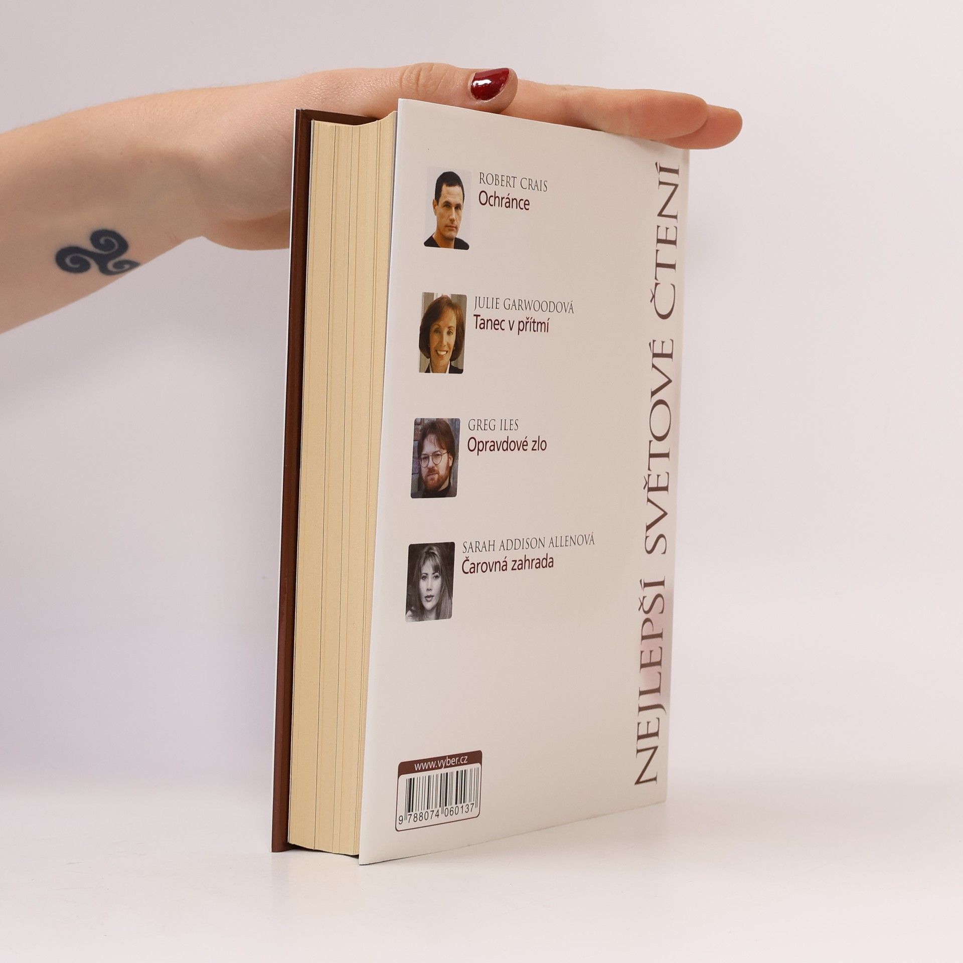 Collectif d'auteurs Nejlepší světové čtení. Ochránce. Tanec v přítmí. Opravdové zlo. Čarovná zahrada.