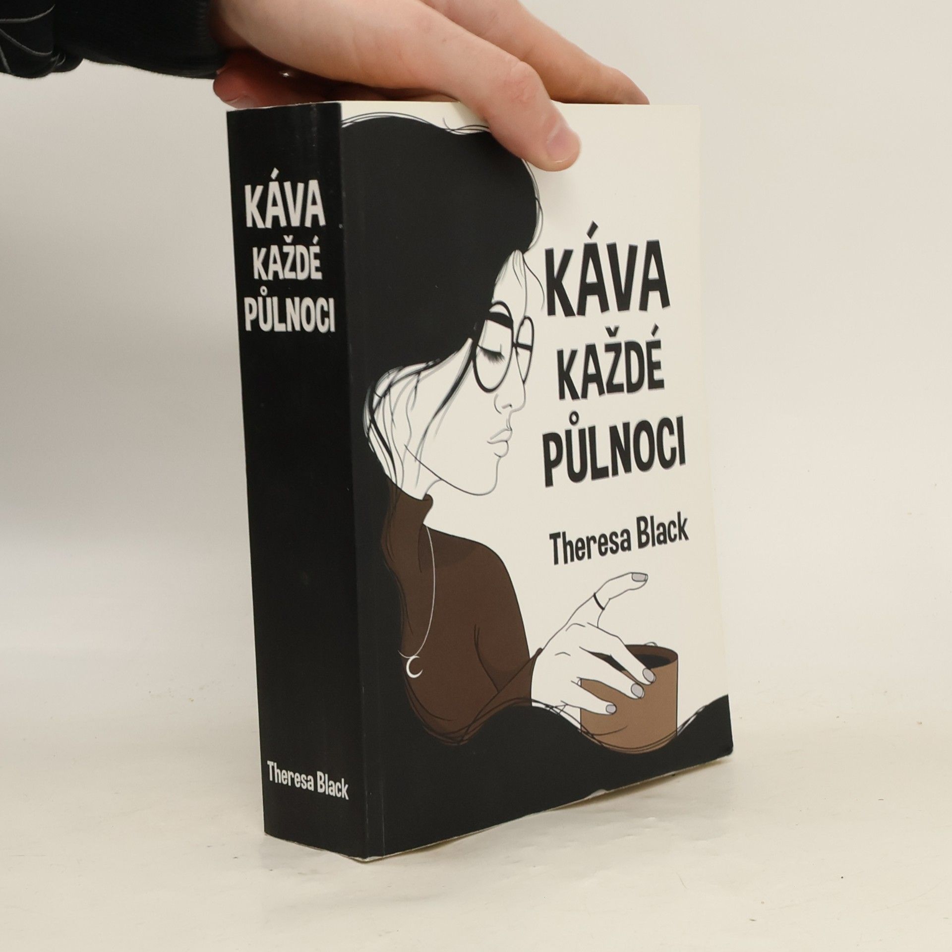 Theresa Black Káva každé půlnoci
