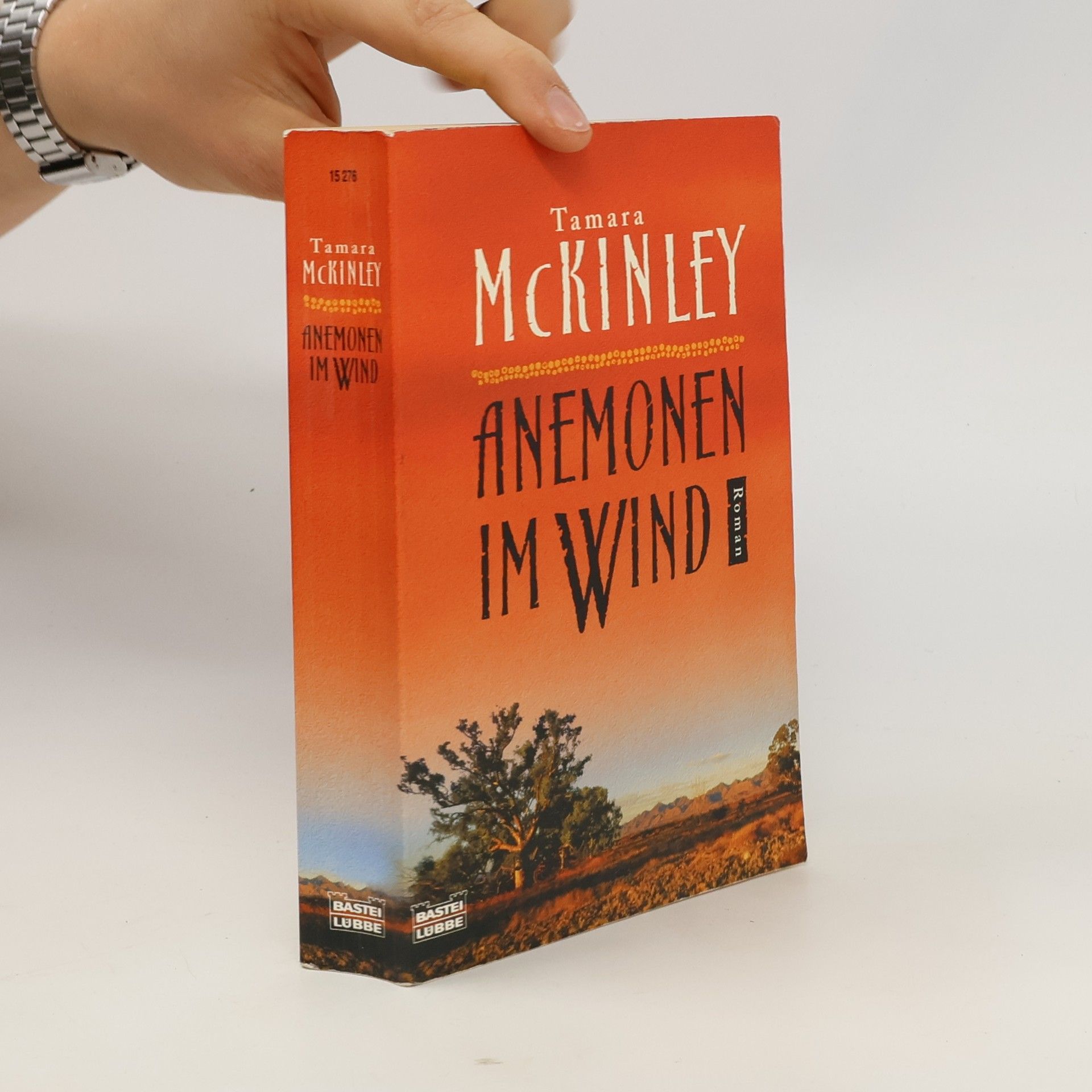 Tamara McKinley Anemonen im Wind