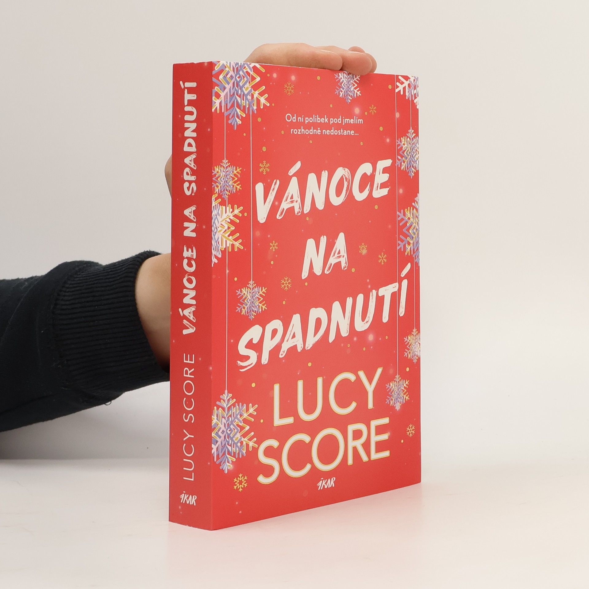 Lucy Score Vánoce na spadnutí