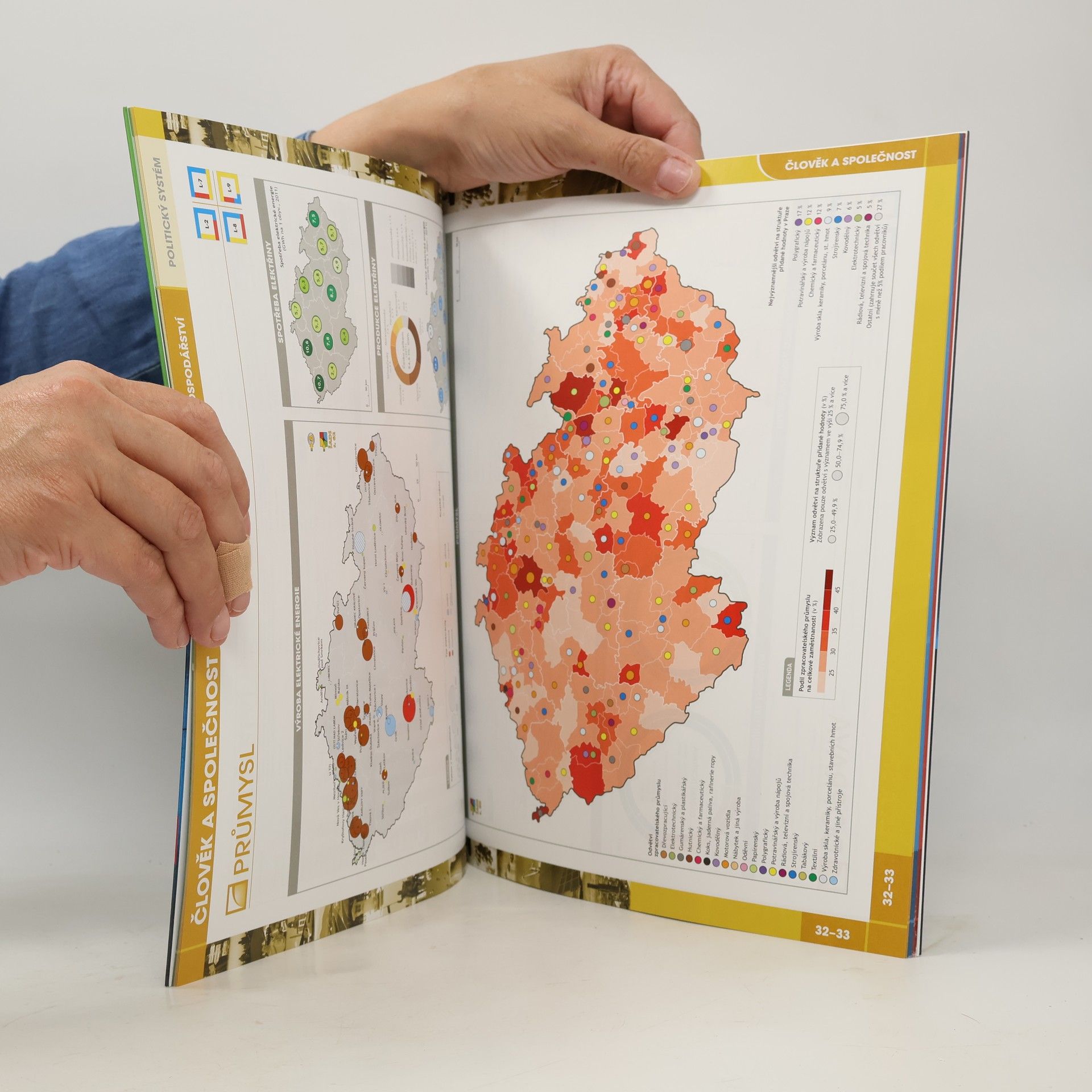 Martin Hanus Školní atlas dnešního Česka