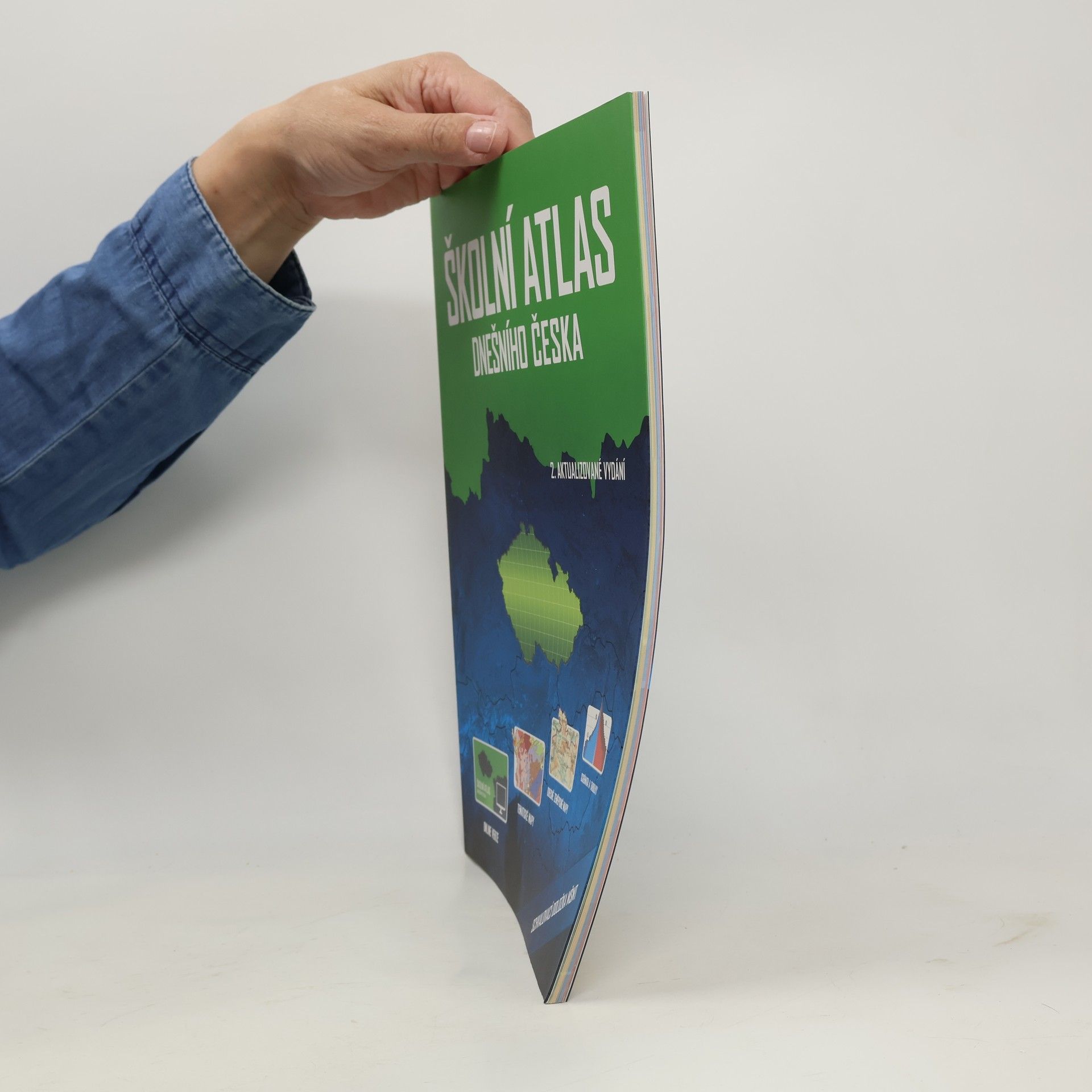 Autorenkollektiv Školní atlas dnešního Česka